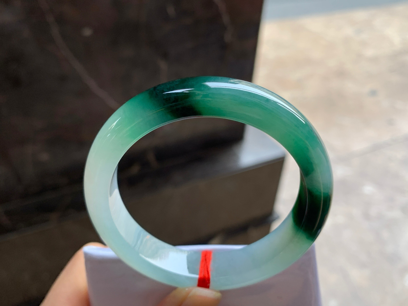 53.5–12.5-8

绿花手镯^_^飘花浓郁