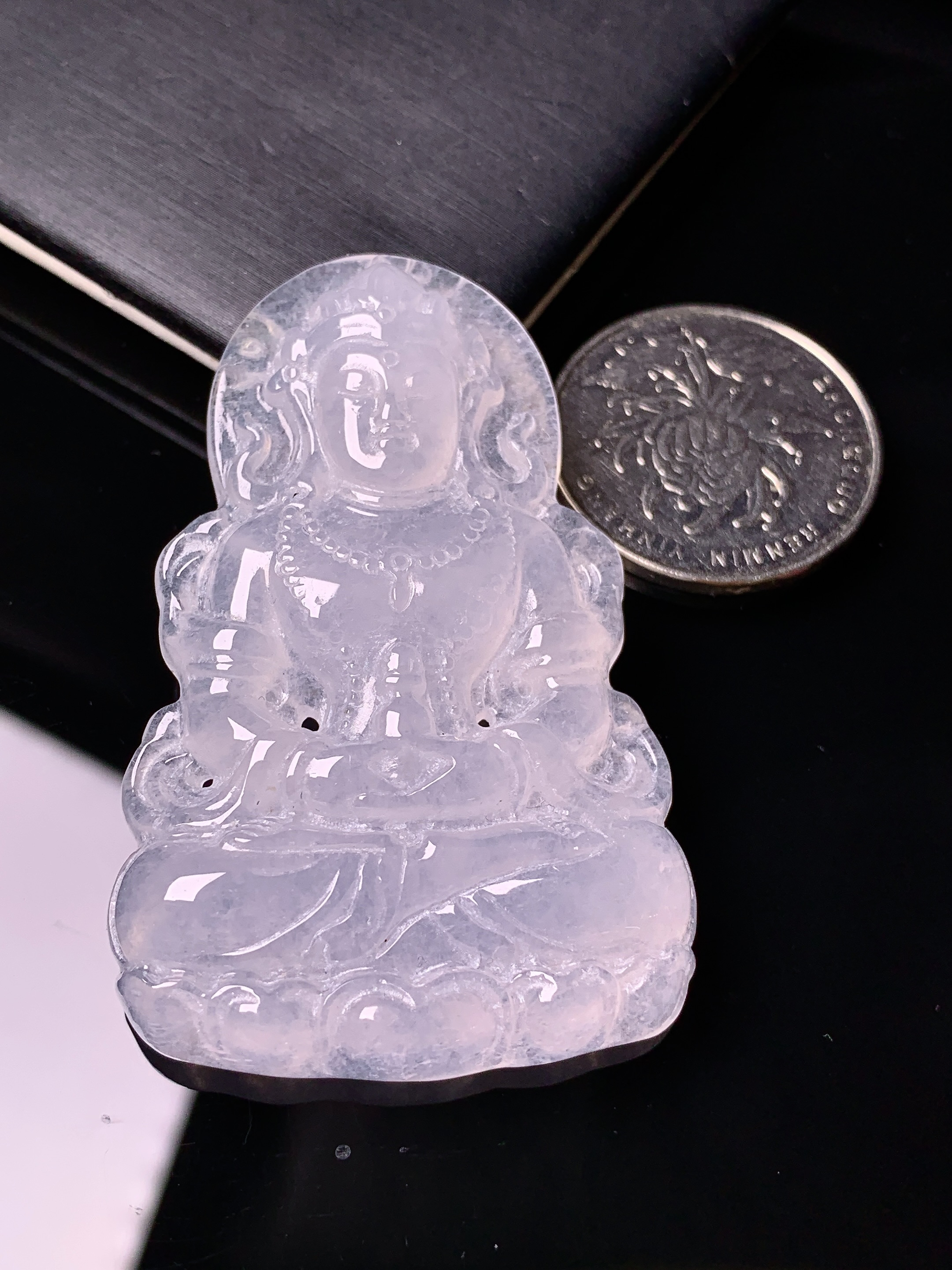 冰种度母观音菩萨吊坠 玉质细腻 色泽艳丽清新 水润亮眼 整体尺寸55.8*36.5*7.5