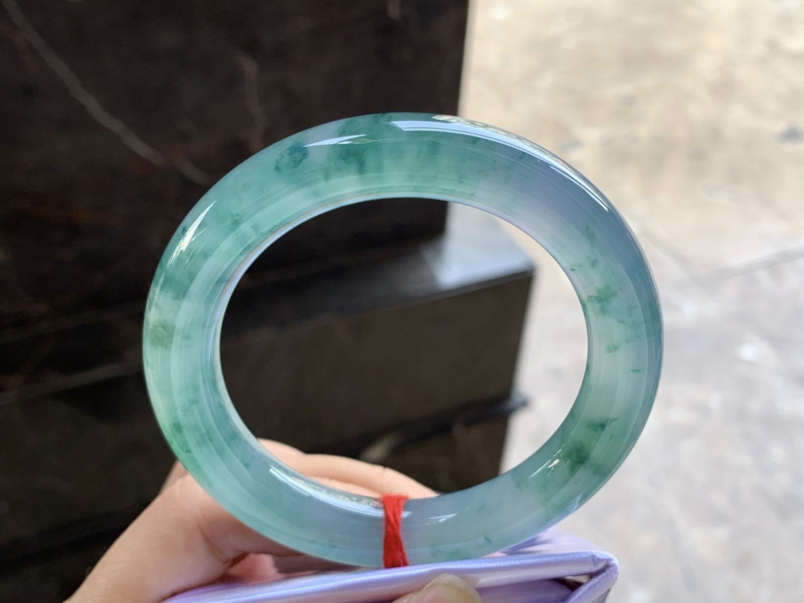 56.5-10.7

冰种蓝花圆条手镯^_^鲜艳 颜色好看 种水好