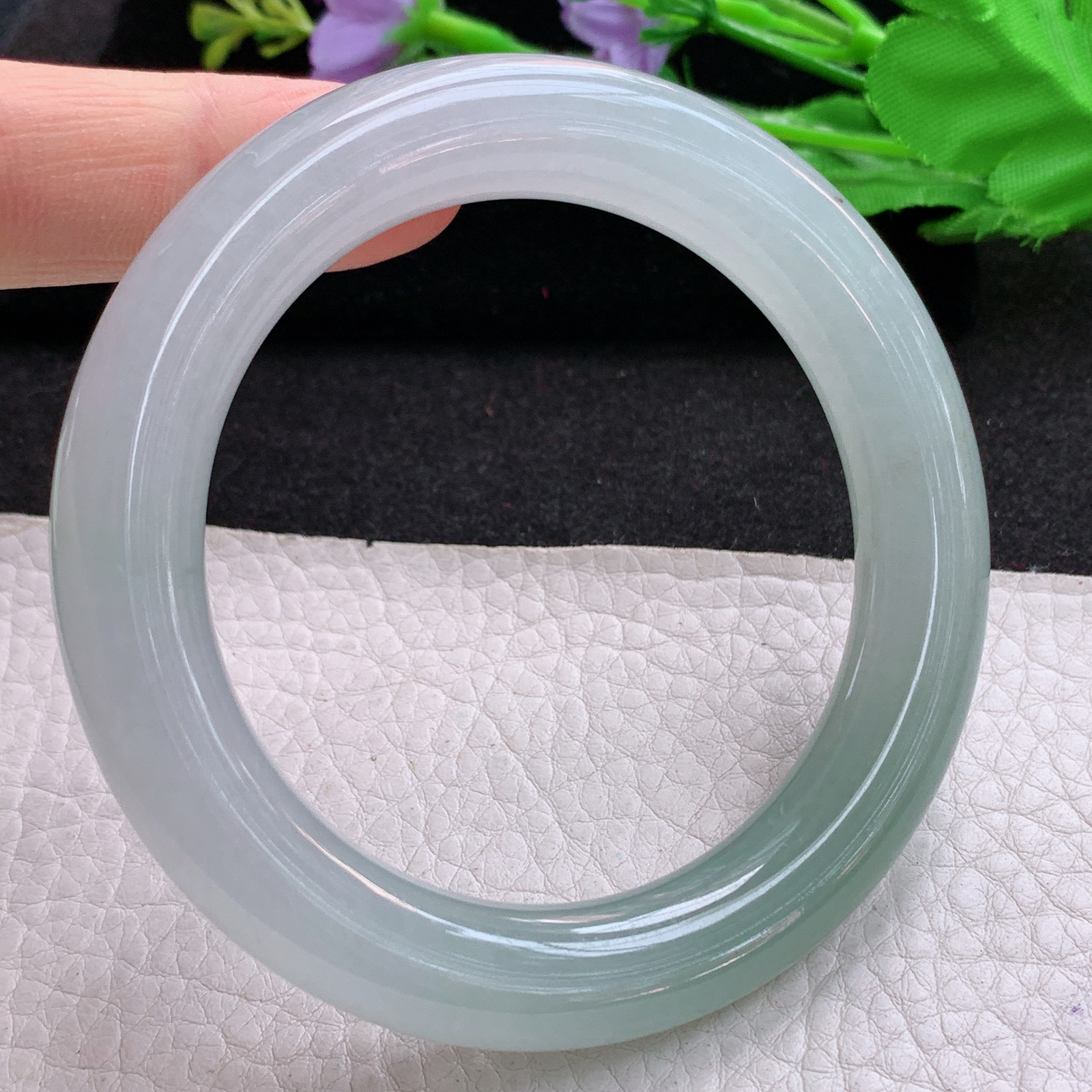 r冰润晴美款57*11.3美人镯 天然缅甸翡翠A货清爽圆条玉手环