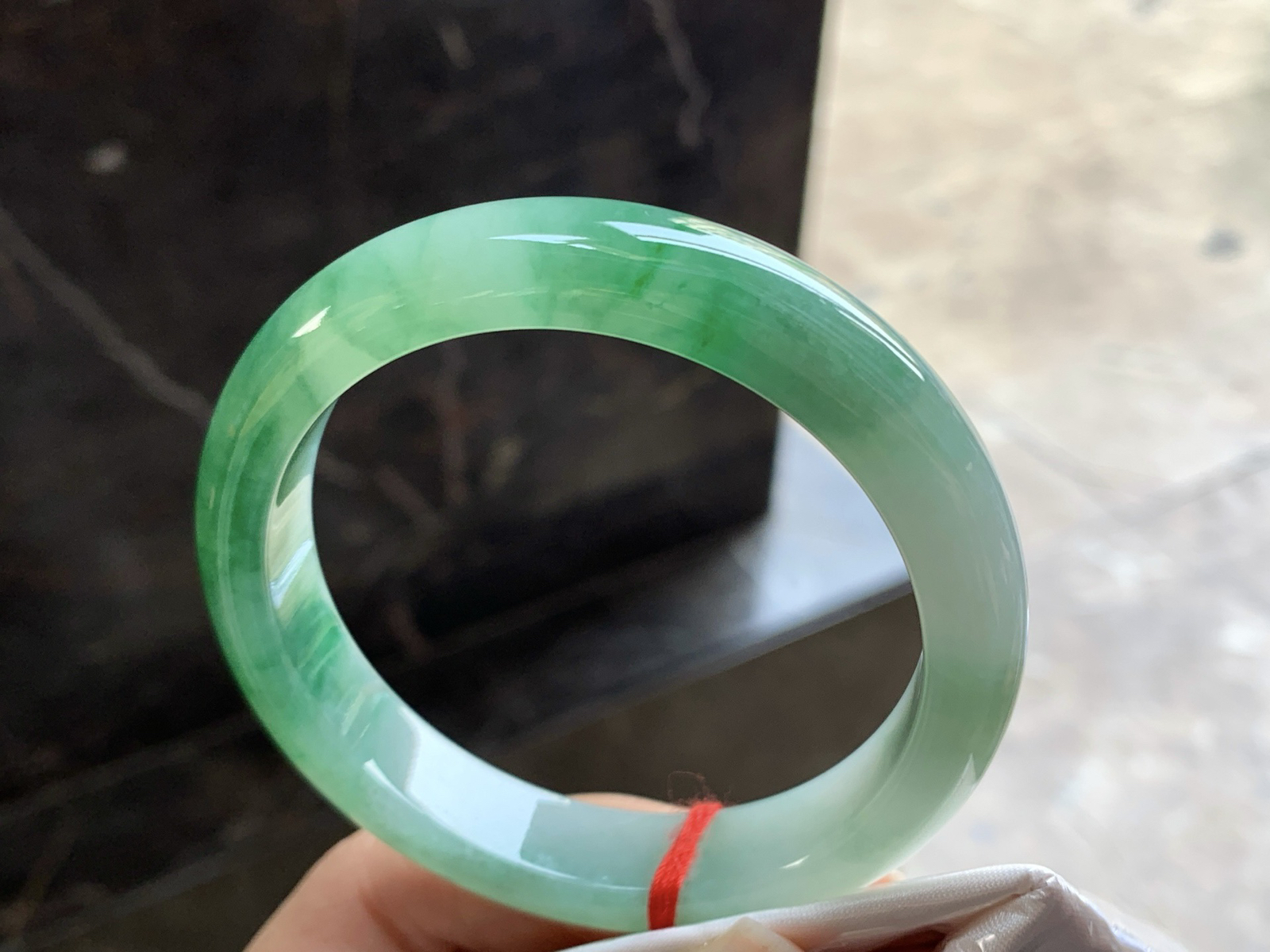 58-12.3-8.2

辣绿色手镯^_^浓郁 鲜艳