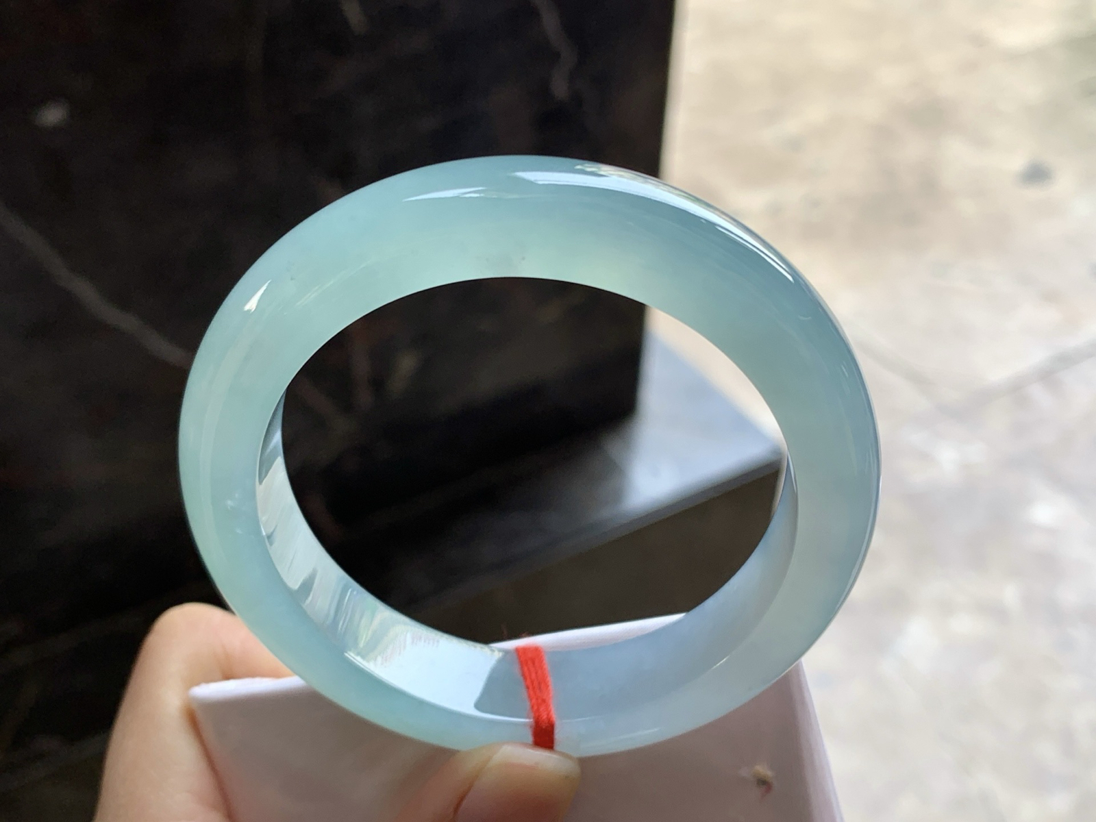 55.5-12.5-9

冰蓝手镯^_^清透 水润