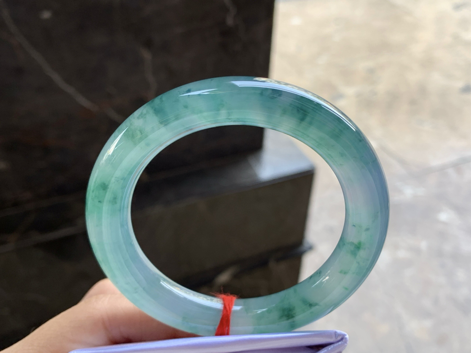 56.5-10.7

冰种蓝花圆条手镯^_^鲜艳 颜色好看 种水好