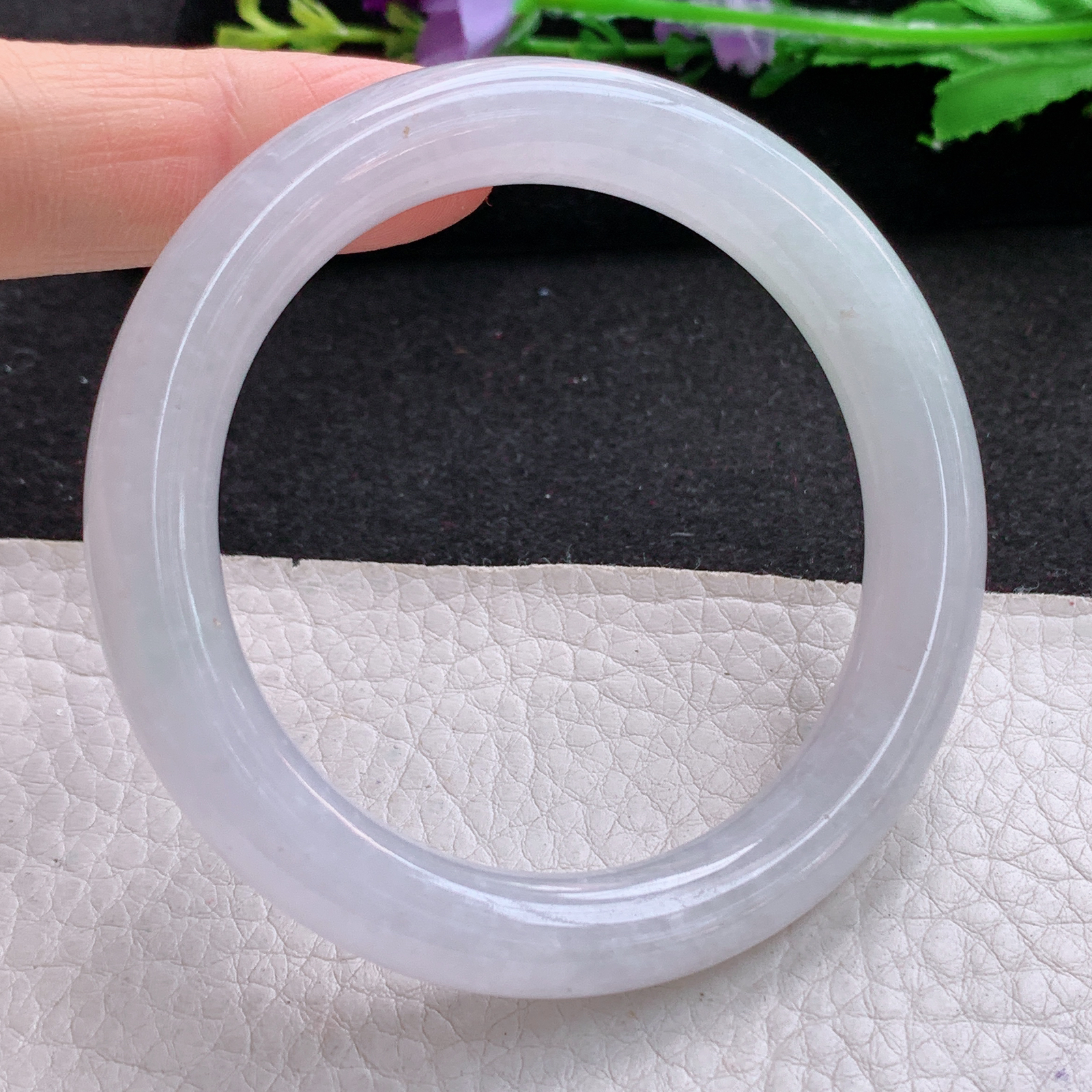 yh白月光款53.5*10*9.3美人镯 天然缅甸翡翠A货细润纯美圆条叮当镯