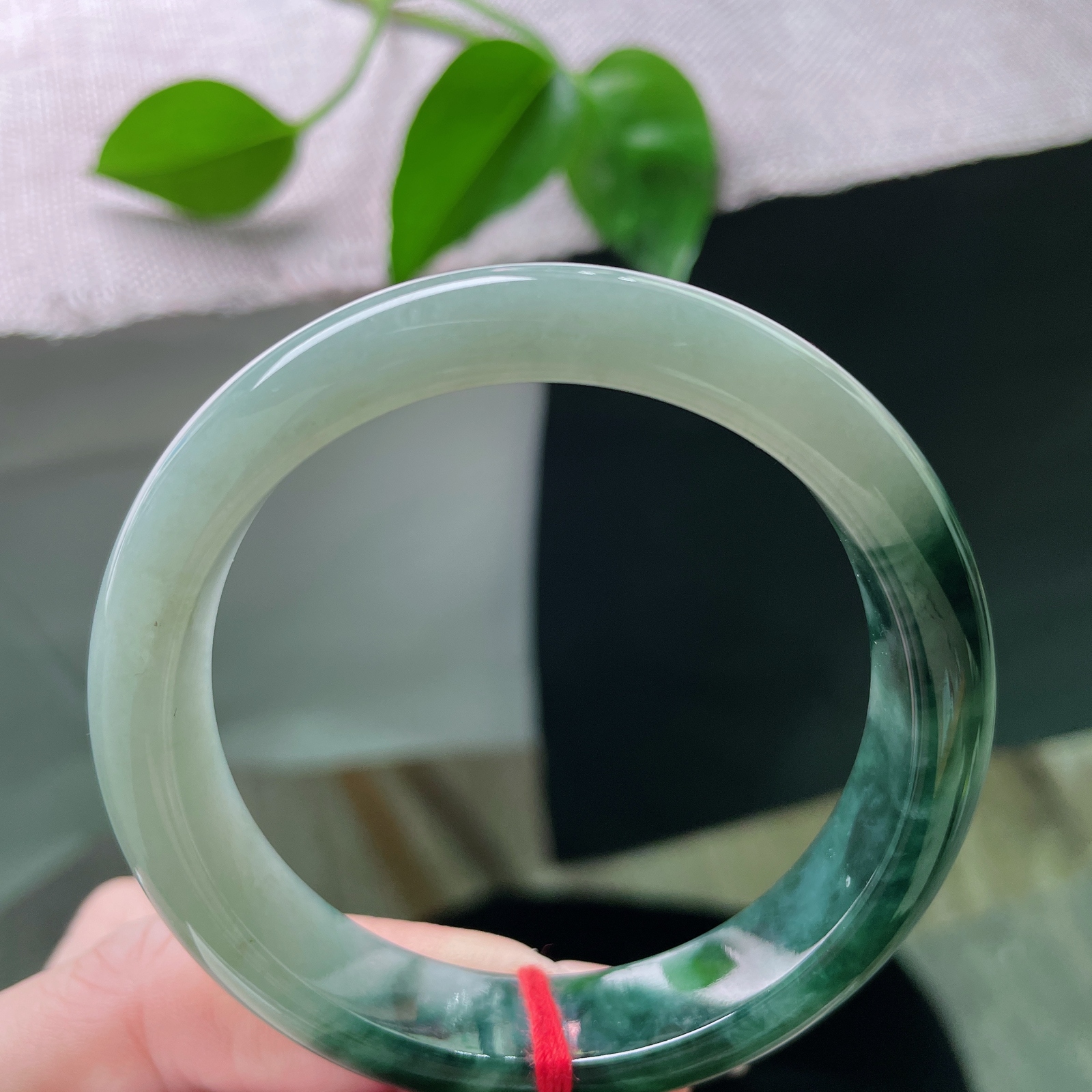 53.7/12.1/7.5，油青正圈，半山水意境感，水润细腻，一点细纹