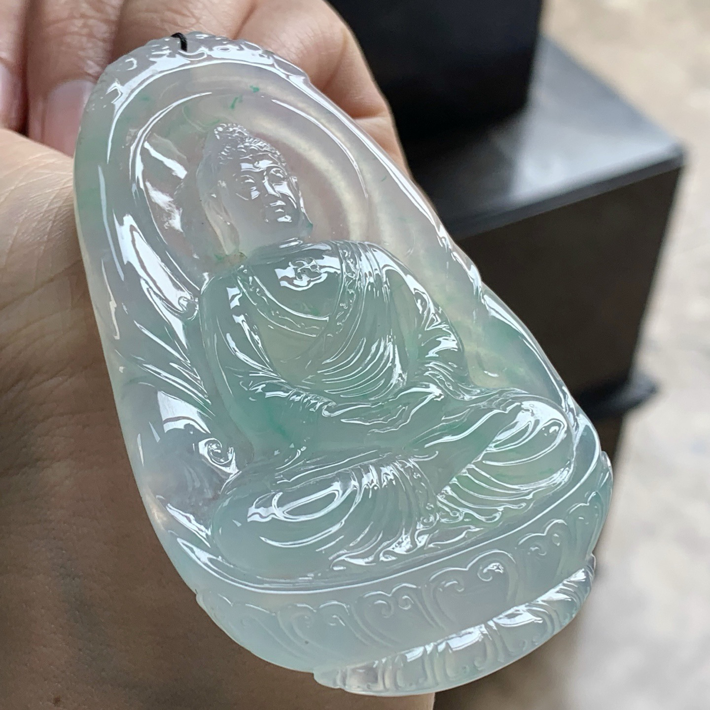 飘绿大日如来牌子^_^玉质温润 水润清新