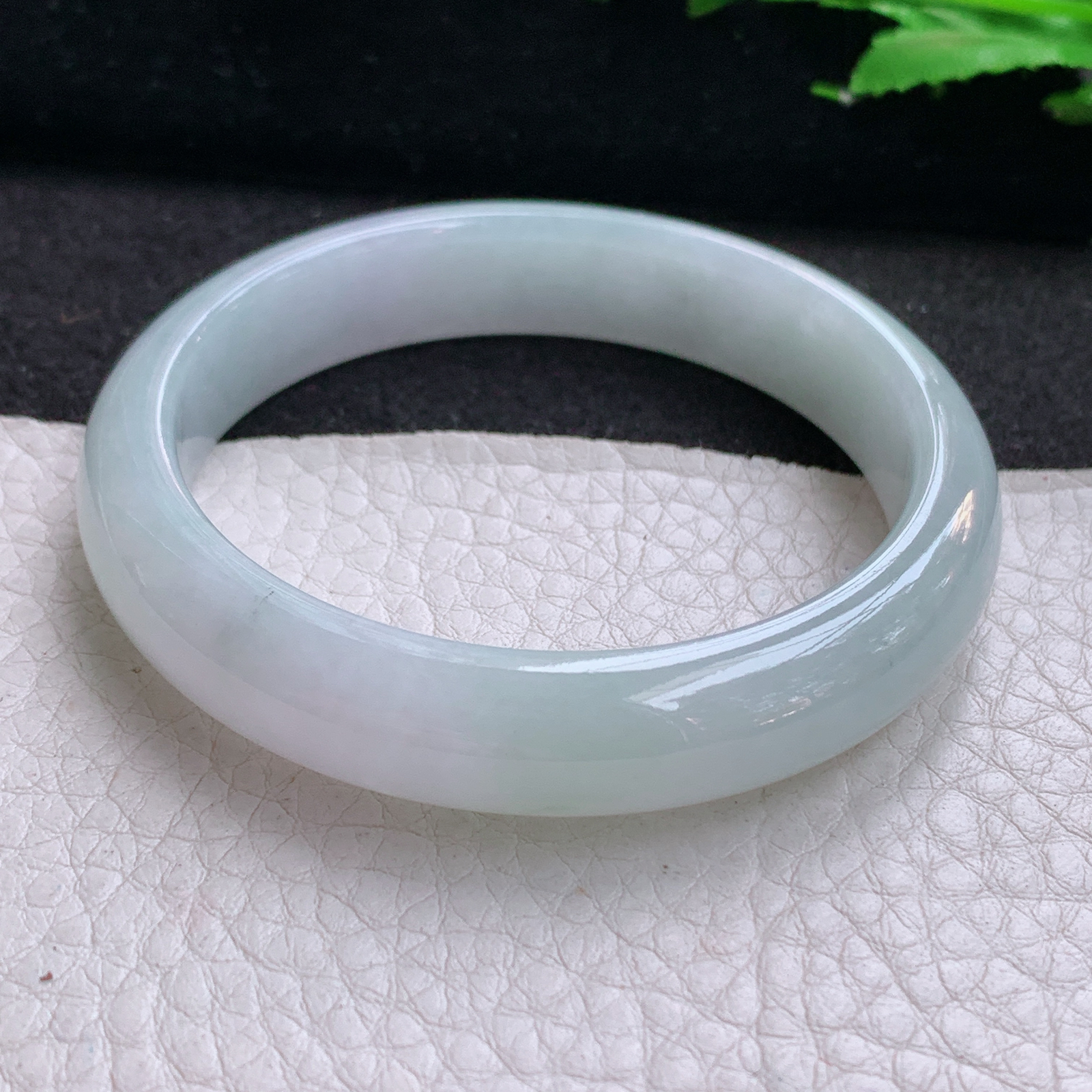 xx小圈口52*11.3*7平安镯 天然缅甸翡翠A货冰胶纯美宽边玉手环