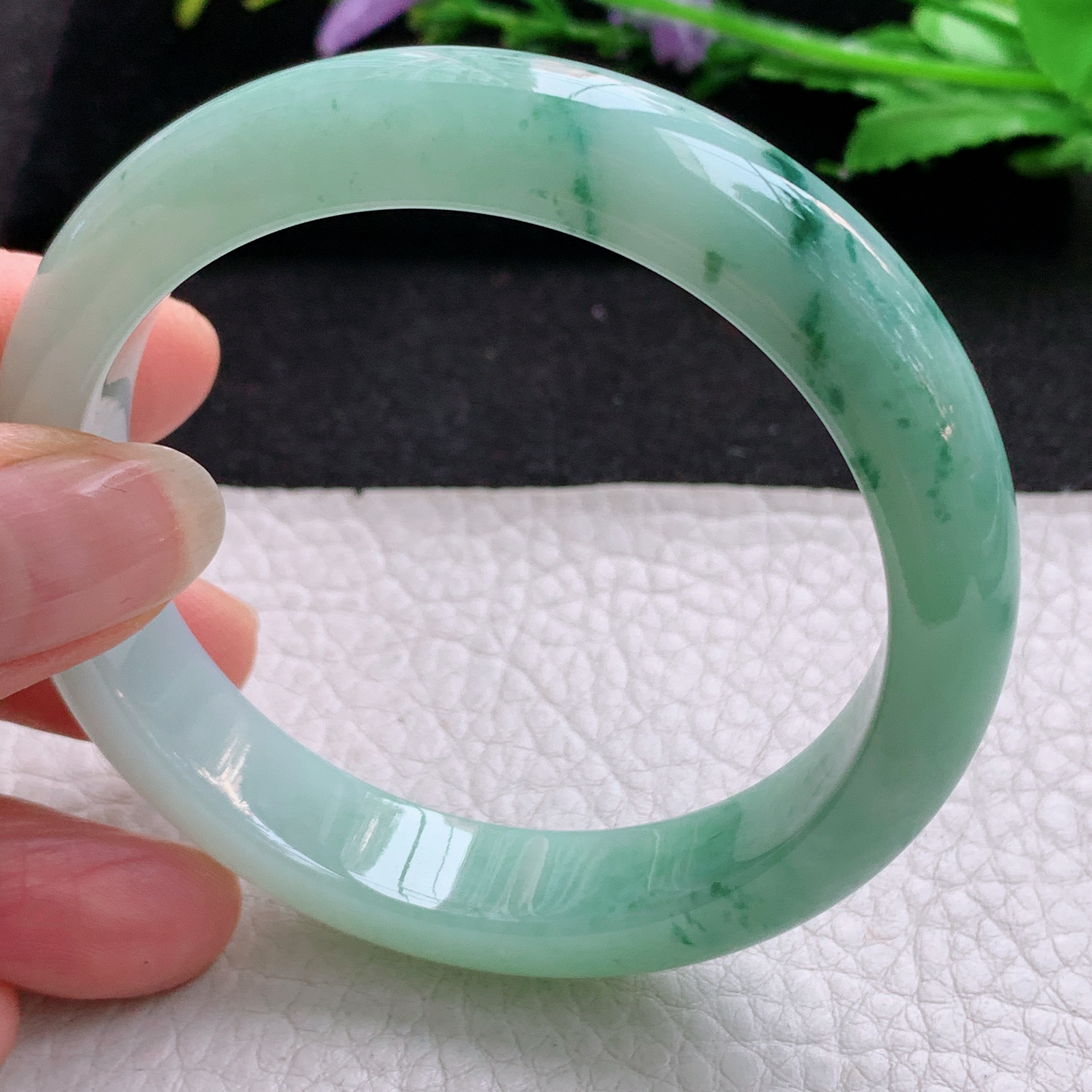 nr飘逸款56*12*8平安镯 天然缅甸翡翠A货细润飘花宽边玉手环