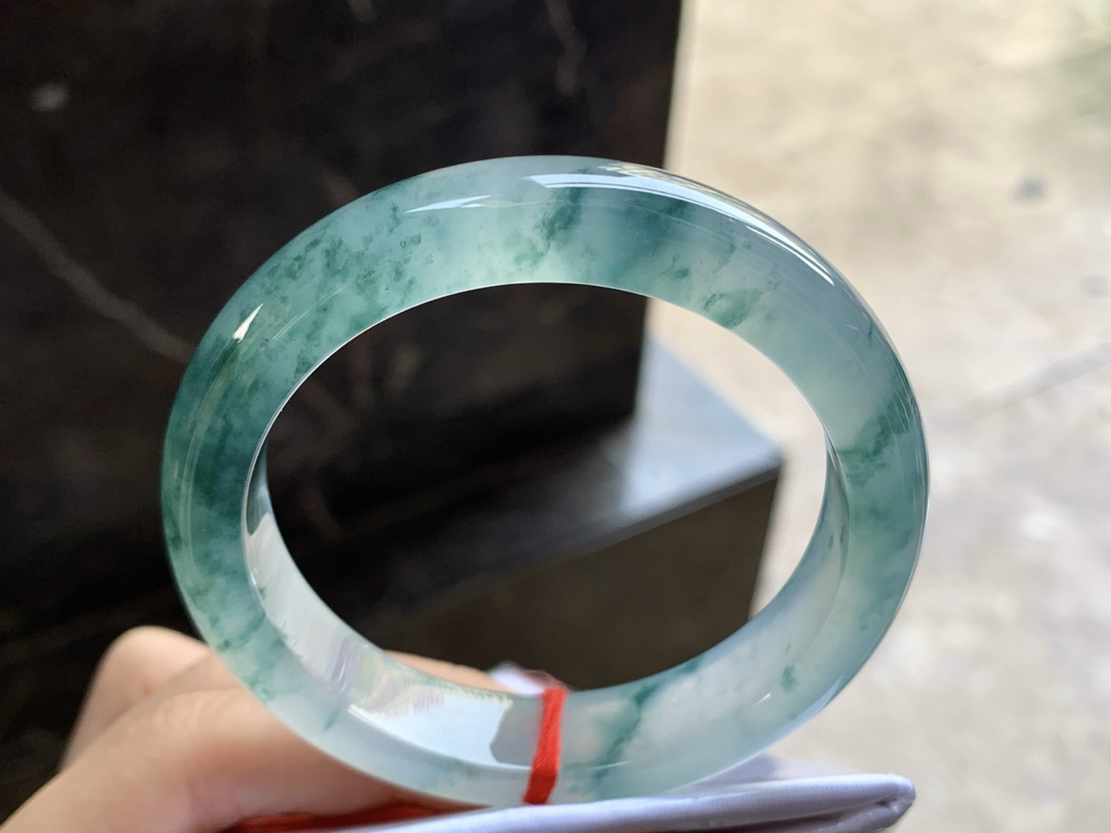 55-12.5-8.5

冰种蓝花手镯^_^飘花浓郁 冰透