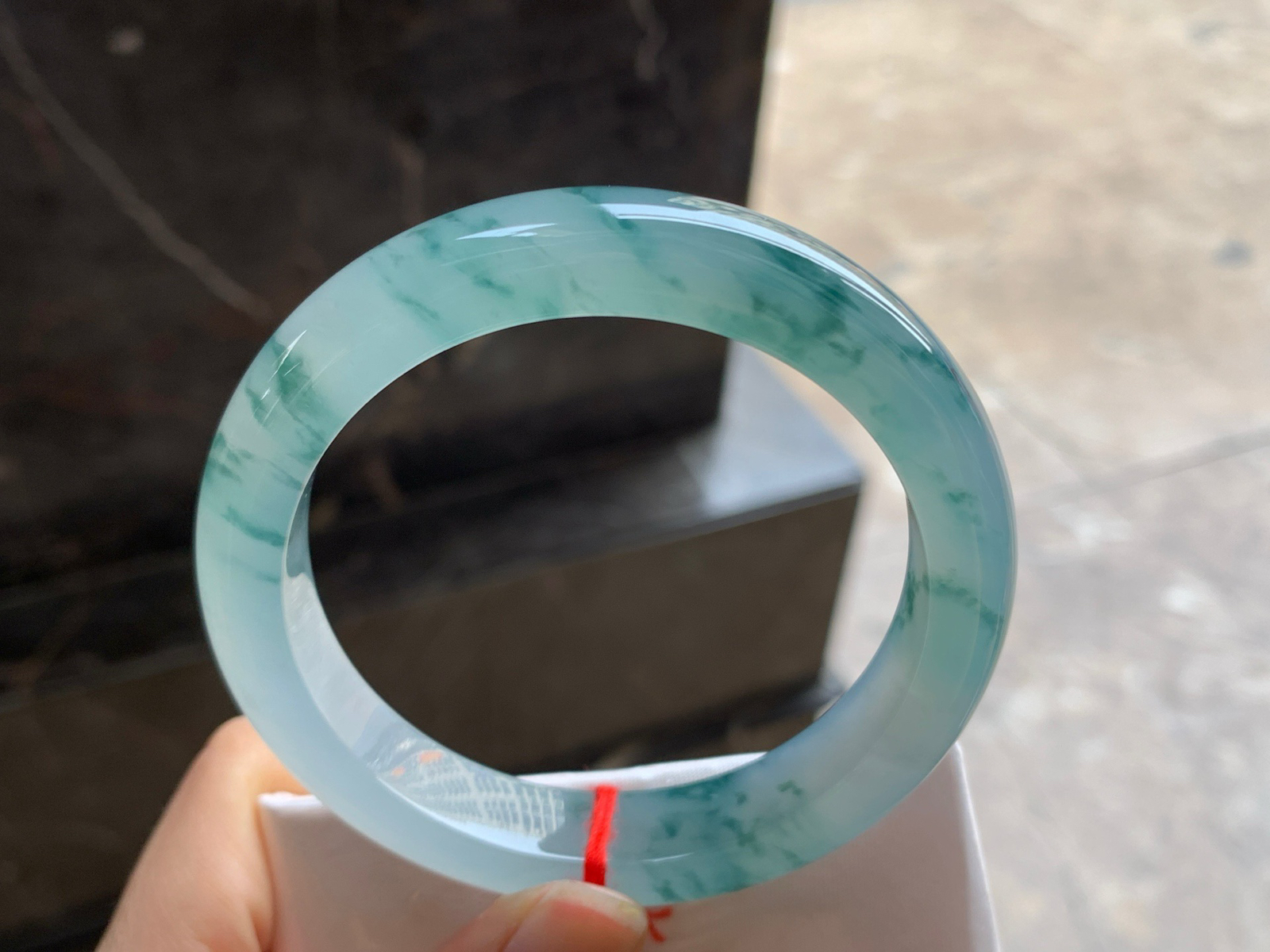 57.5-12.5-9

冰种蓝花手飘花灵韵