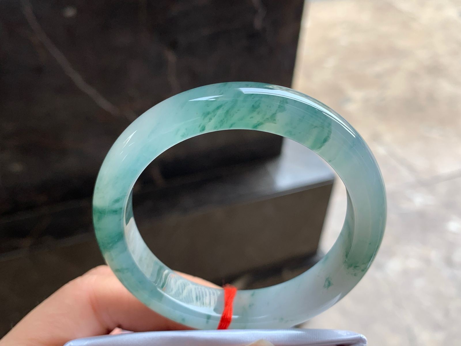 54-12.5-8.6

蓝花手镯^_^飘花灵韵 冰透