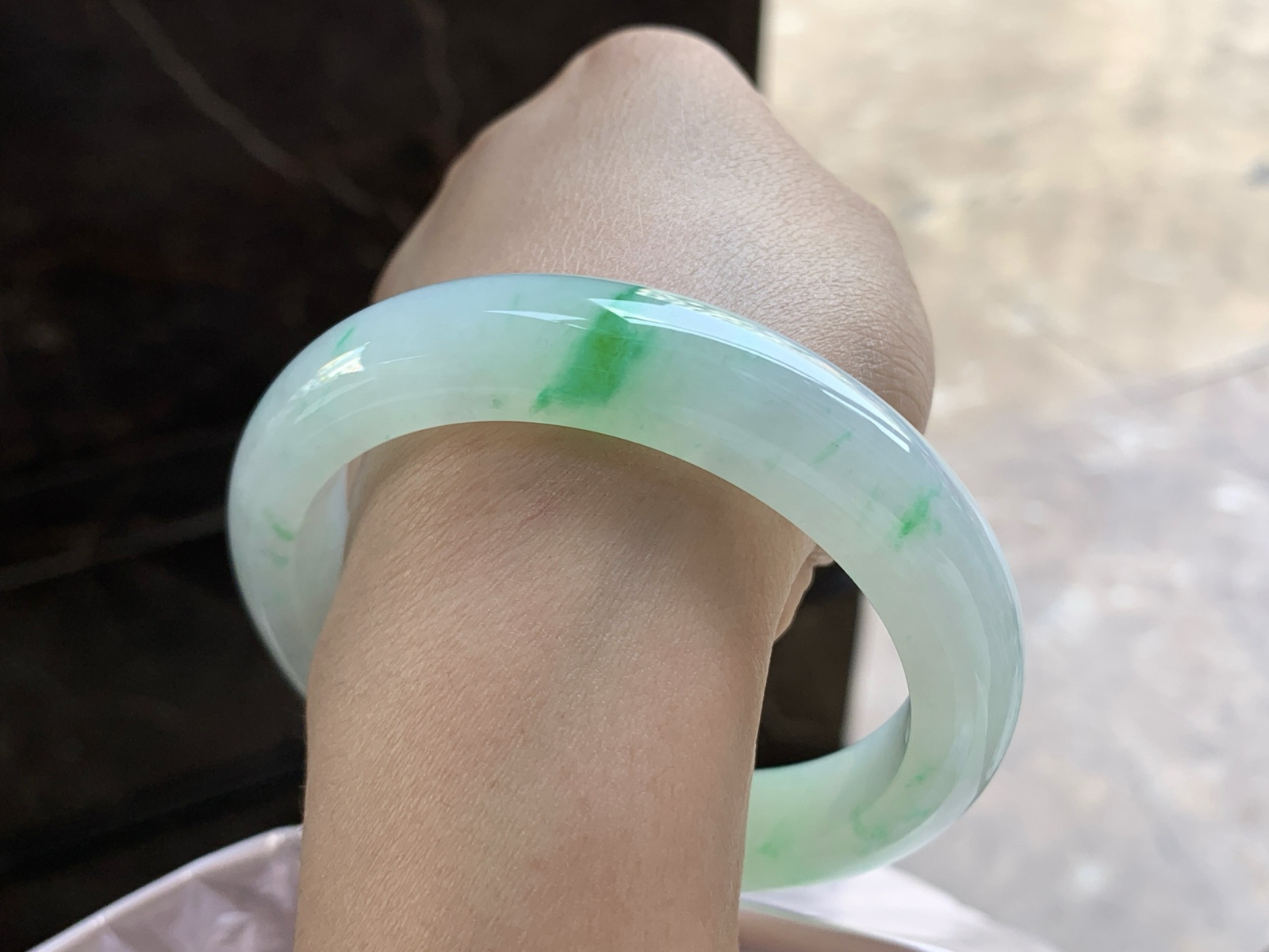 58-12.8-9.1

带色手镯^_^清新细腻 水润