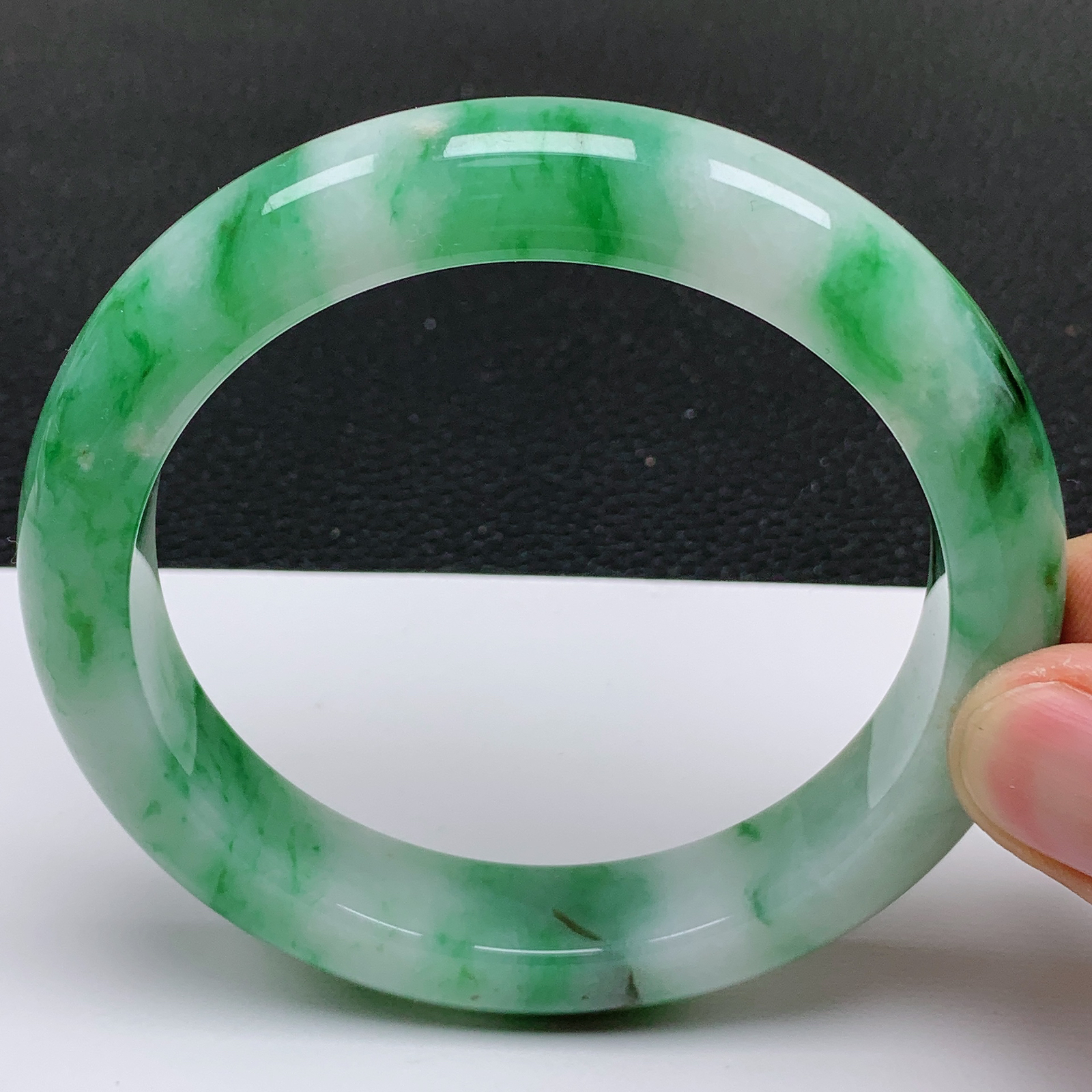 大圈口62～63  天然翡翠老坑冰润飘阳绿正圈厚装手镯 尺寸62.5*13*9.6mm