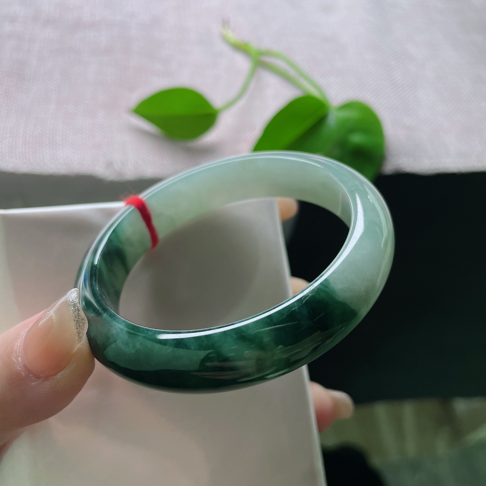 53.7/12.1/7.5，油青正圈，半山水意境感，水润细腻，一点细纹