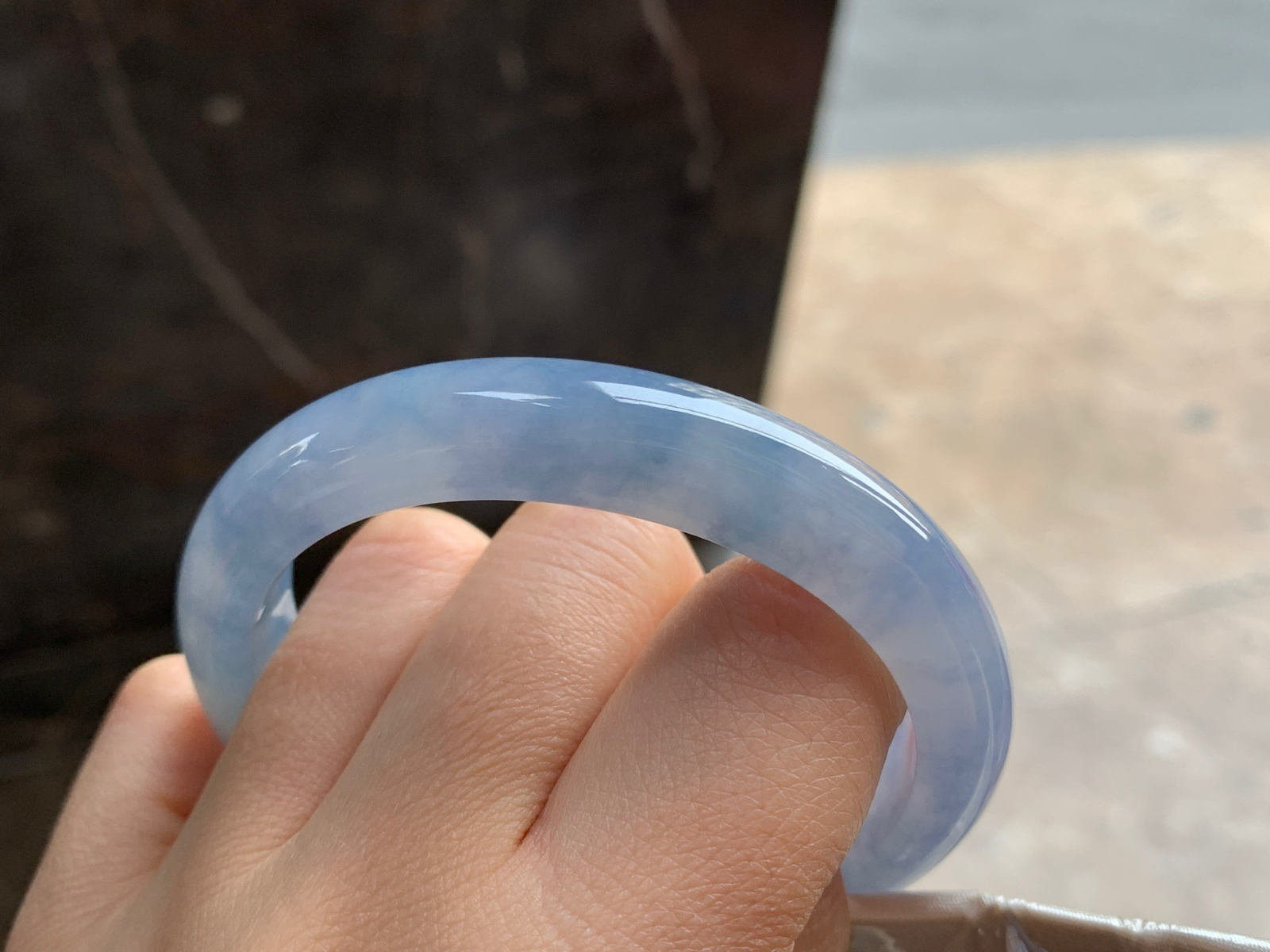 55.2-11.7-7.9

紫罗兰贵妃手镯^_^清新 起光 正圈53可以带