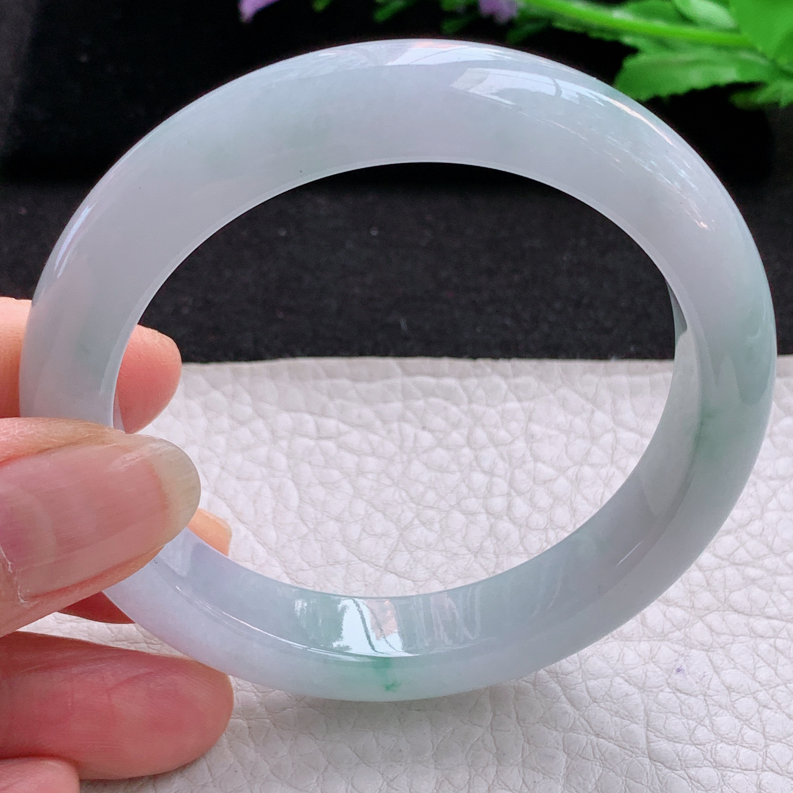 r年轻款55.6*11.6*8.8平安镯 天然缅甸翡翠A货蓝底飘花宽边玉手环