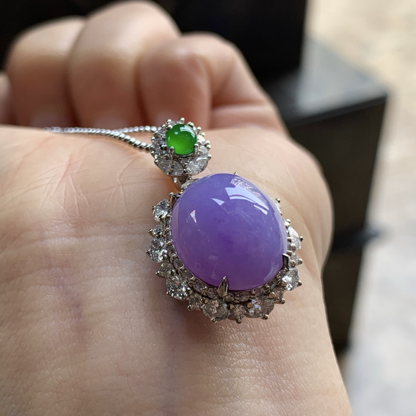 金钻镶嵌紫罗兰吊坠^_^颜色鲜艳 饱满