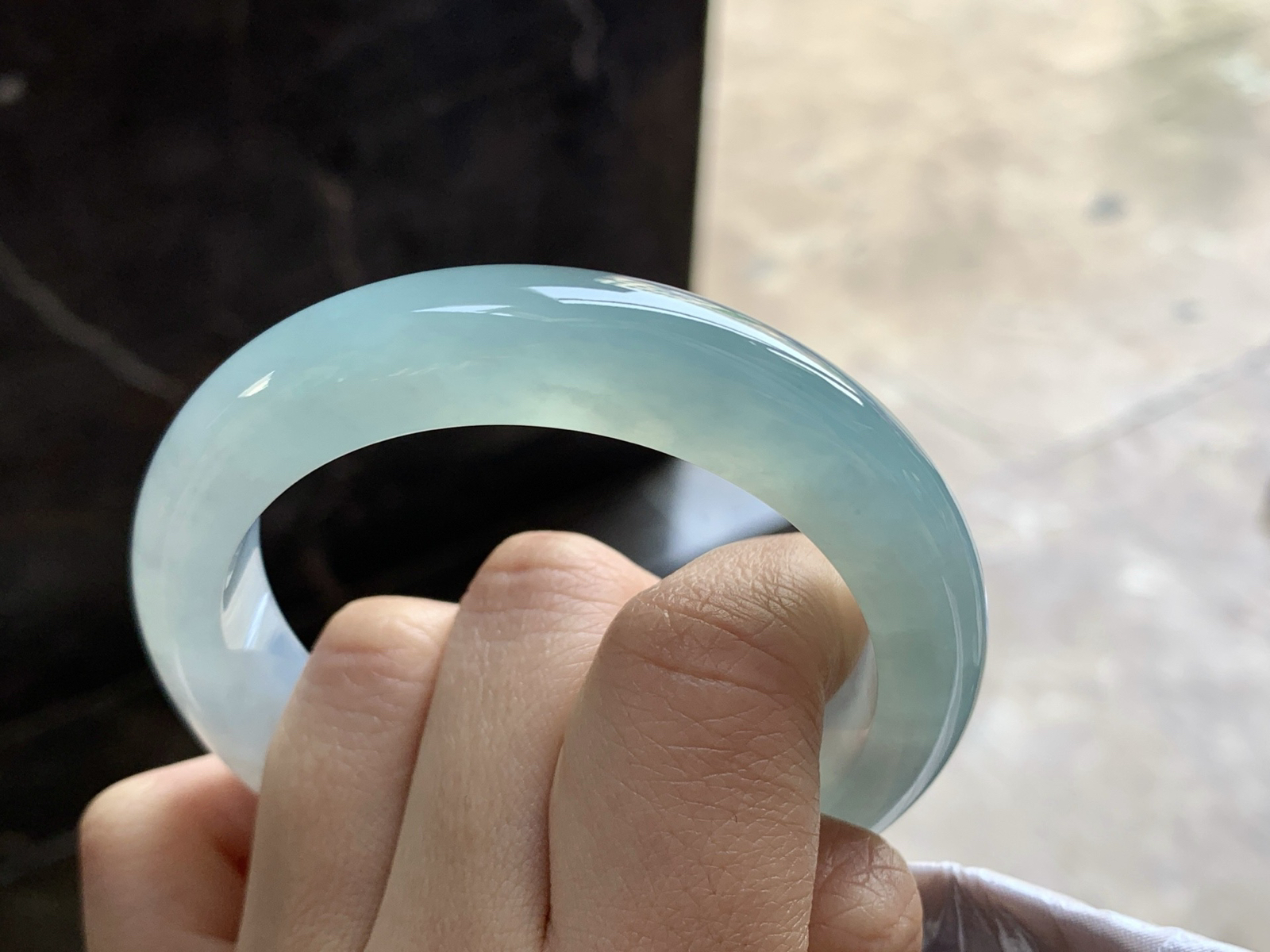 55.5-12.5-9

冰蓝手镯^_^清透 水润