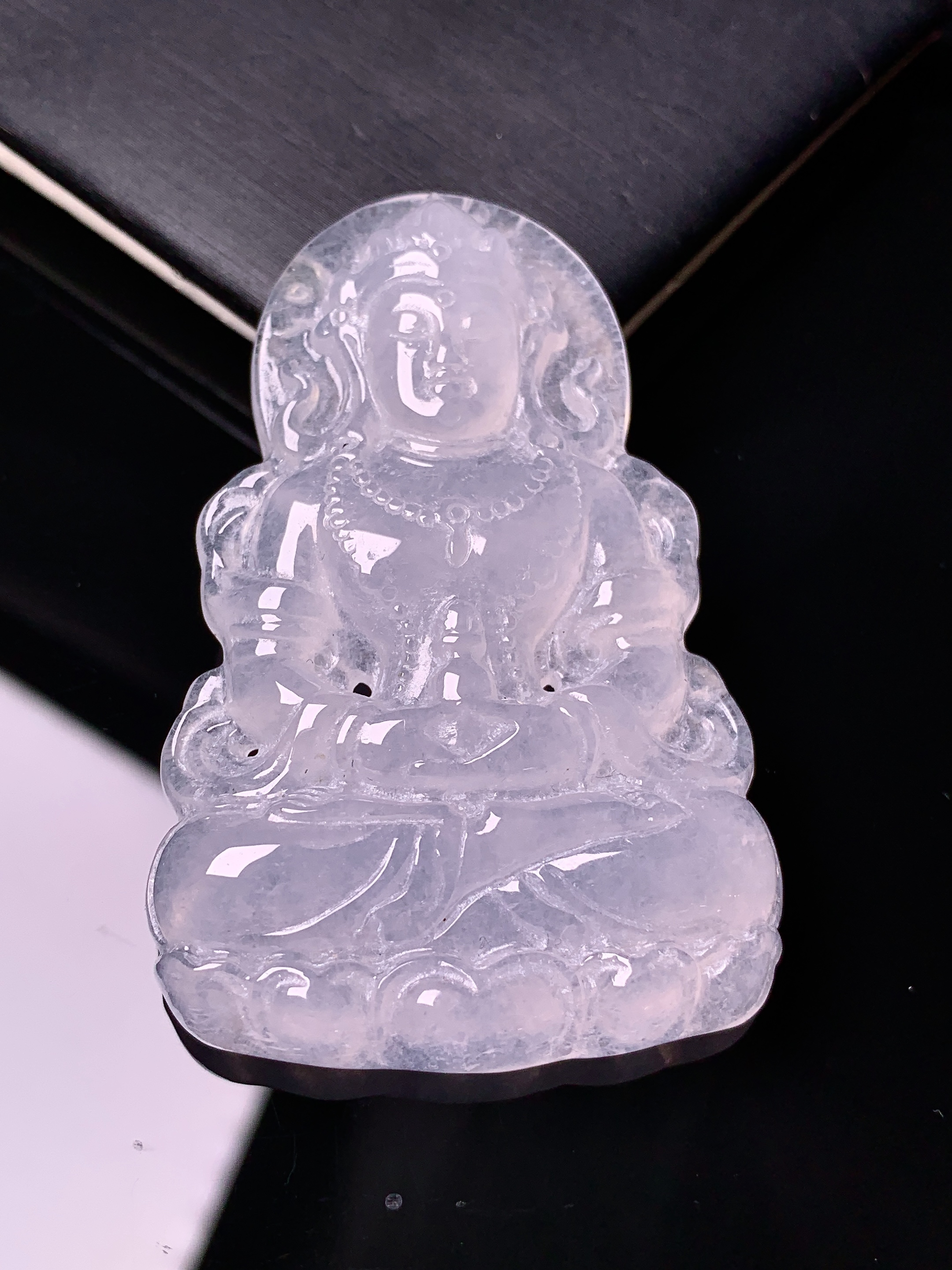 冰种度母观音菩萨吊坠 玉质细腻 色泽艳丽清新 水润亮眼 整体尺寸55.8*36.5*7.5