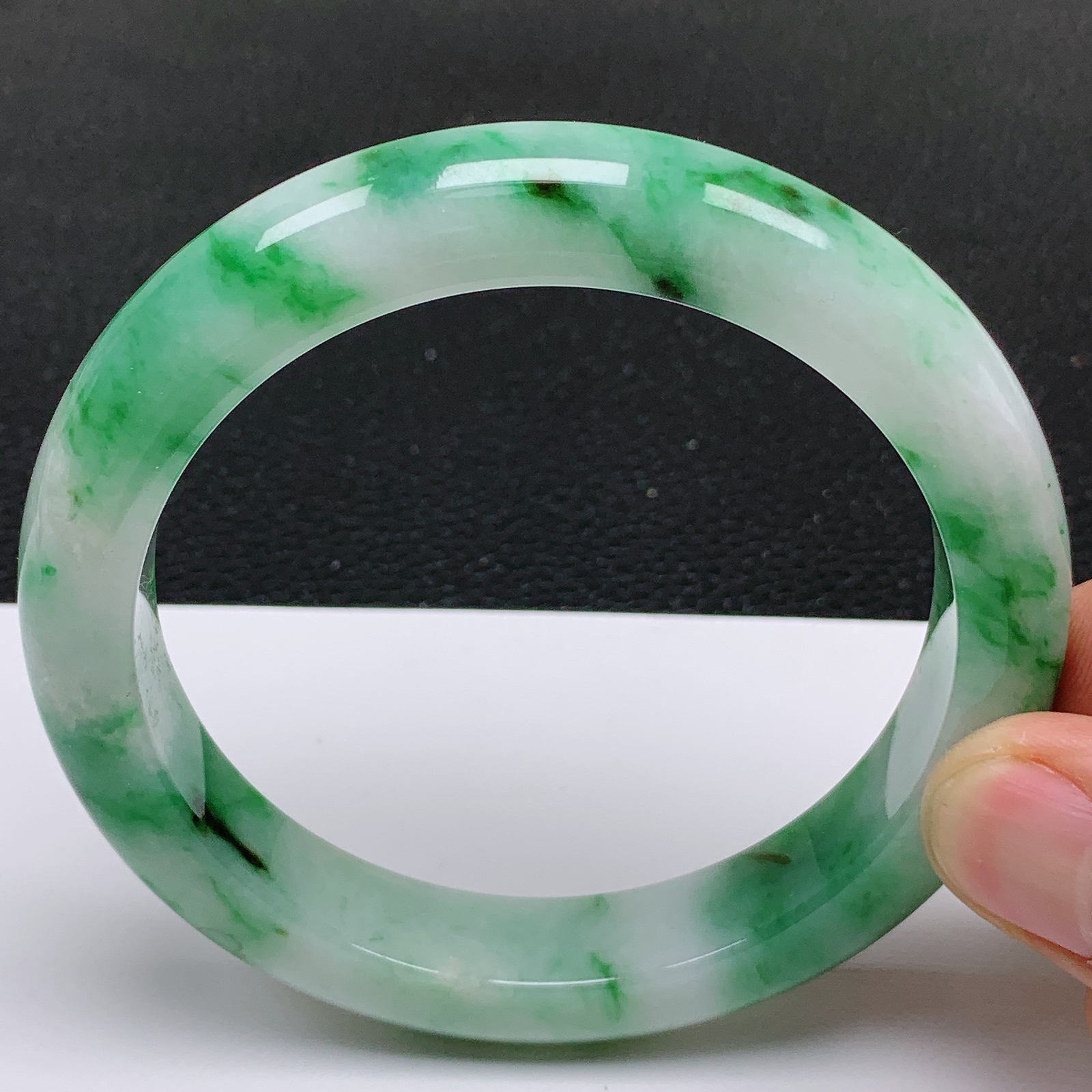 大圈口62～63  天然翡翠老坑冰润飘阳绿正圈厚装手镯 尺寸62.5*13*9.6mm