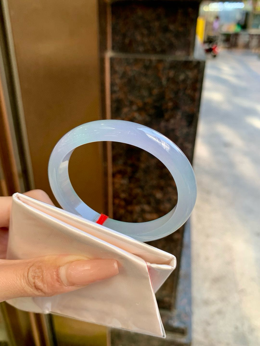 冰春彩贵妃
53.5-45.7-9.8-6
完美，清新淡雅，灵动温润，安宁清淡，明朗欢愉，给人无比的