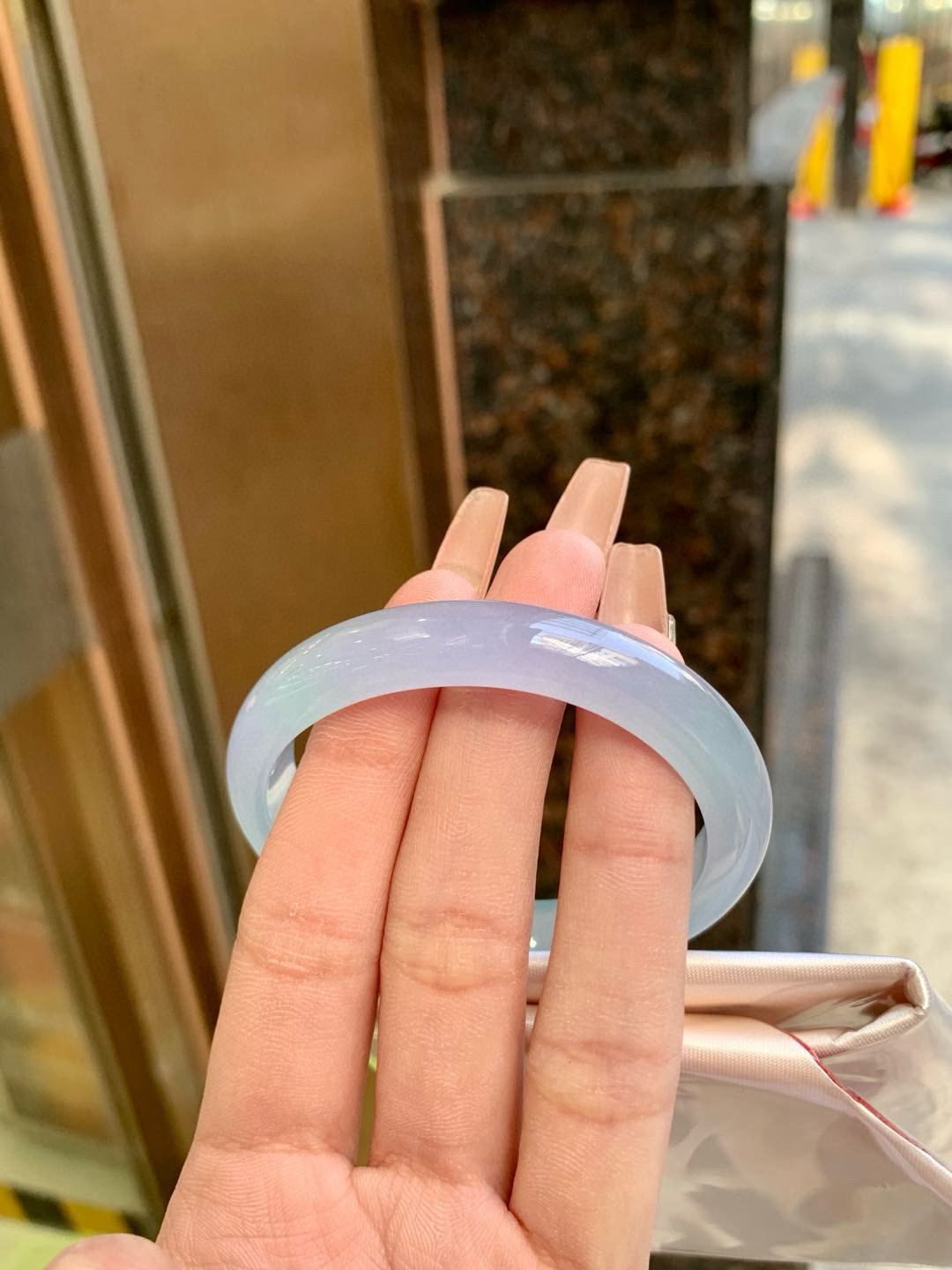 冰春彩贵妃
53.5-45.7-9.8-6
完美，清新淡雅，灵动温润，安宁清淡，明朗欢愉，给人无比的温柔与浪漫之感，优雅显气质！