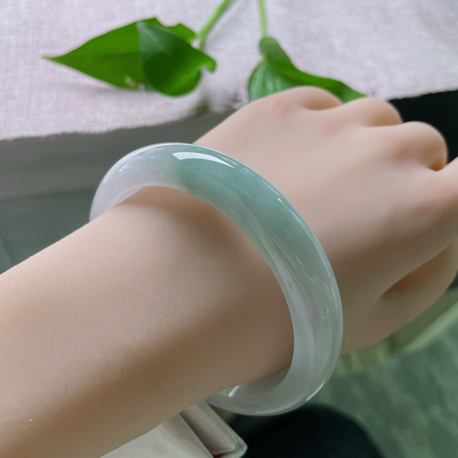 60.8/12.2/8.4，飘色正圈，大圈口，双色交织在一起，温柔又复古