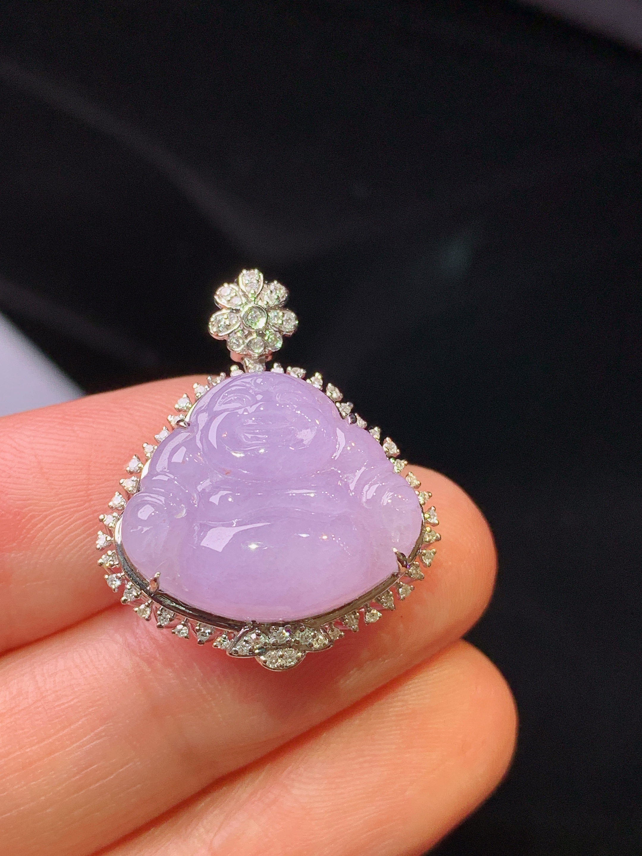 18k金钻镶嵌紫罗兰佛公吊坠 玉质细腻 色泽艳丽清新 整体尺寸25.3*21*9