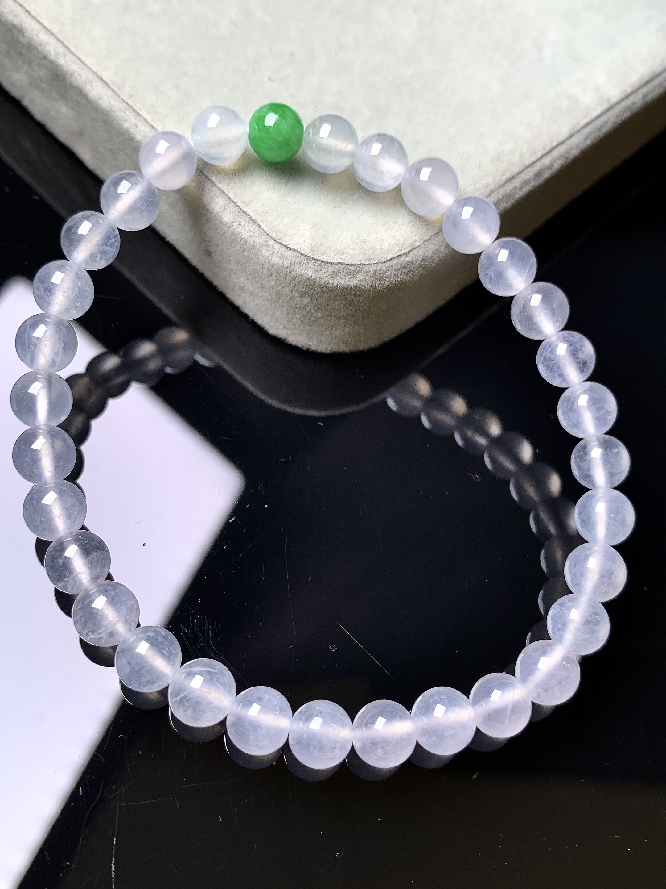 冰种圆珠手链 玉质细腻 色泽艳丽清新 整体尺寸6