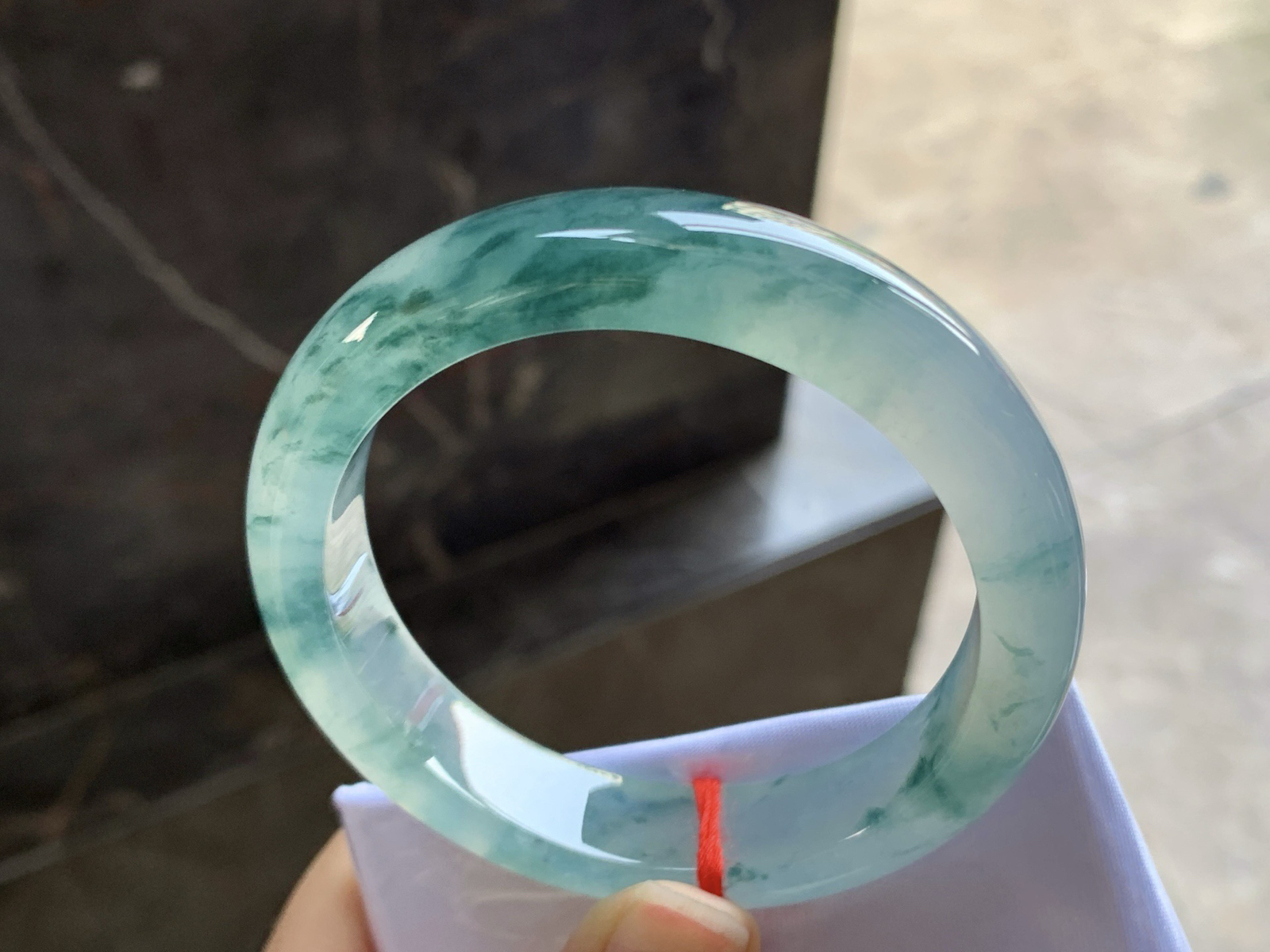 55-12.5-8.5

冰种蓝花手镯^_^飘花浓郁 冰透