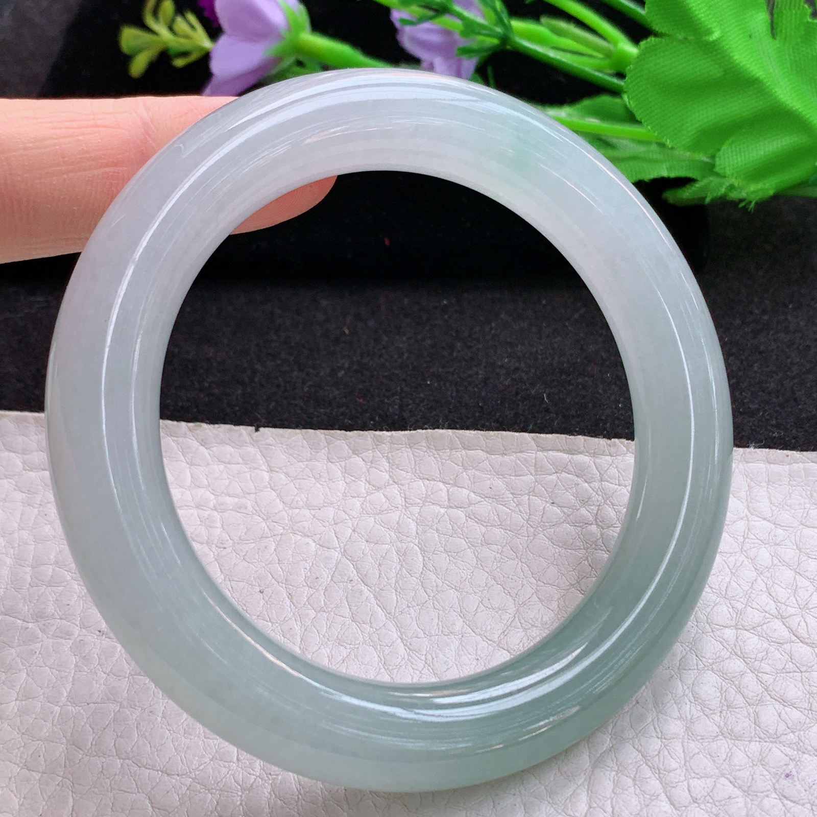 r冰润晴美款57*11.3美人镯 天然缅甸翡翠A货清爽圆条玉手环