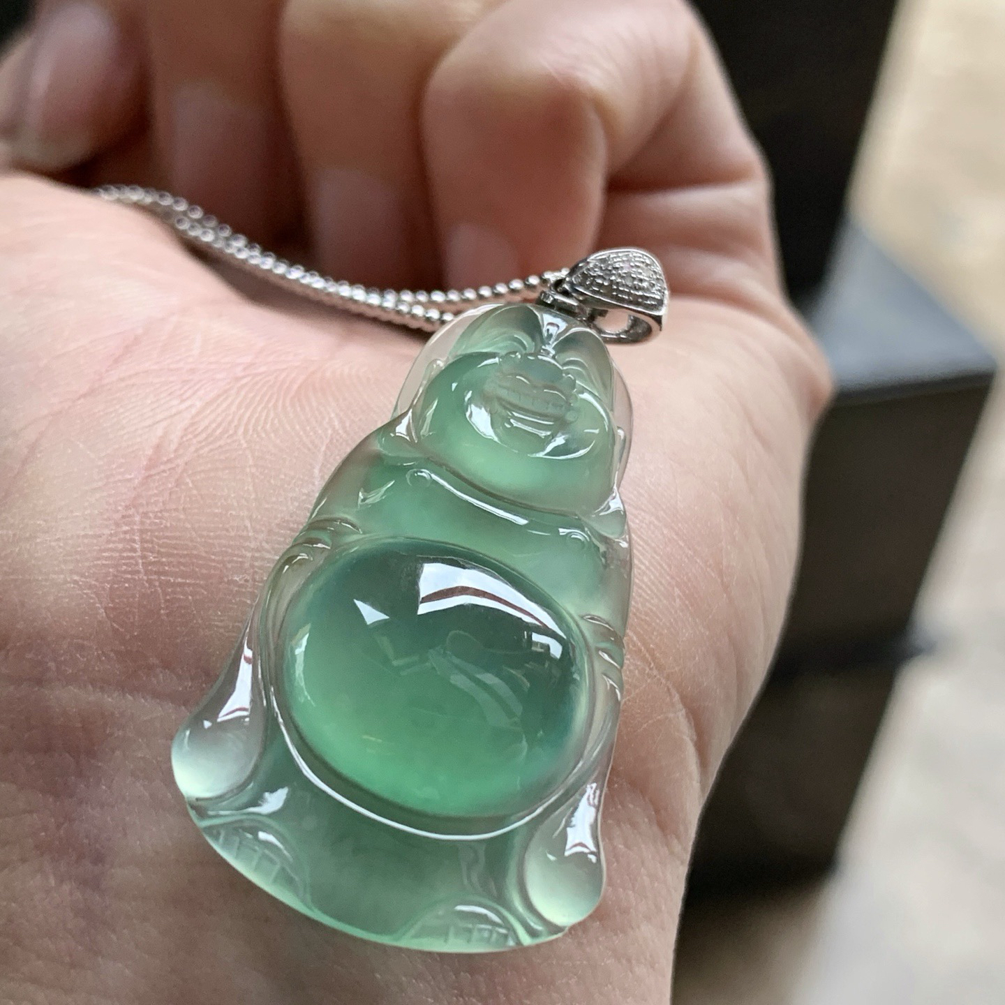 金扣冰晴站佛^_^鲜艳 起光