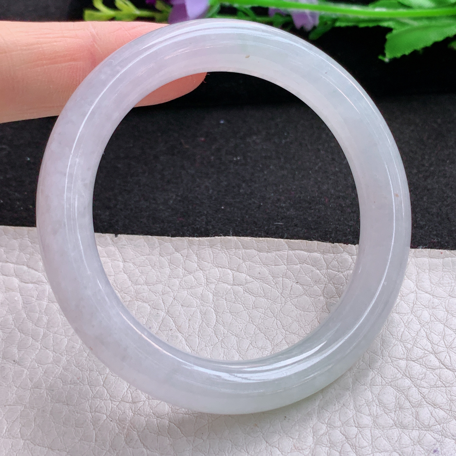 yh白月光款53.5*10*9.3美人镯 天然缅甸翡翠A货细润纯美圆条叮当镯