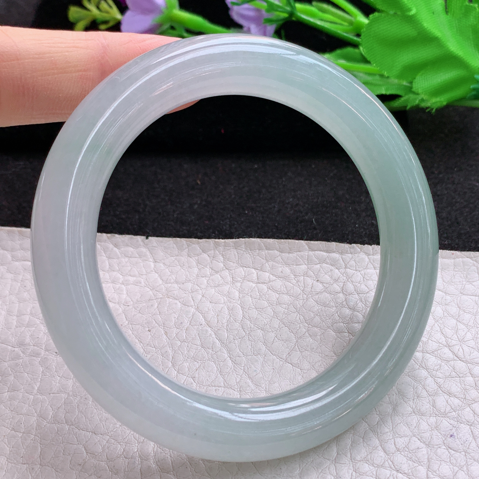 r冰润晴美款57*11.3美人镯 天然缅甸翡翠A货清爽圆条玉手环