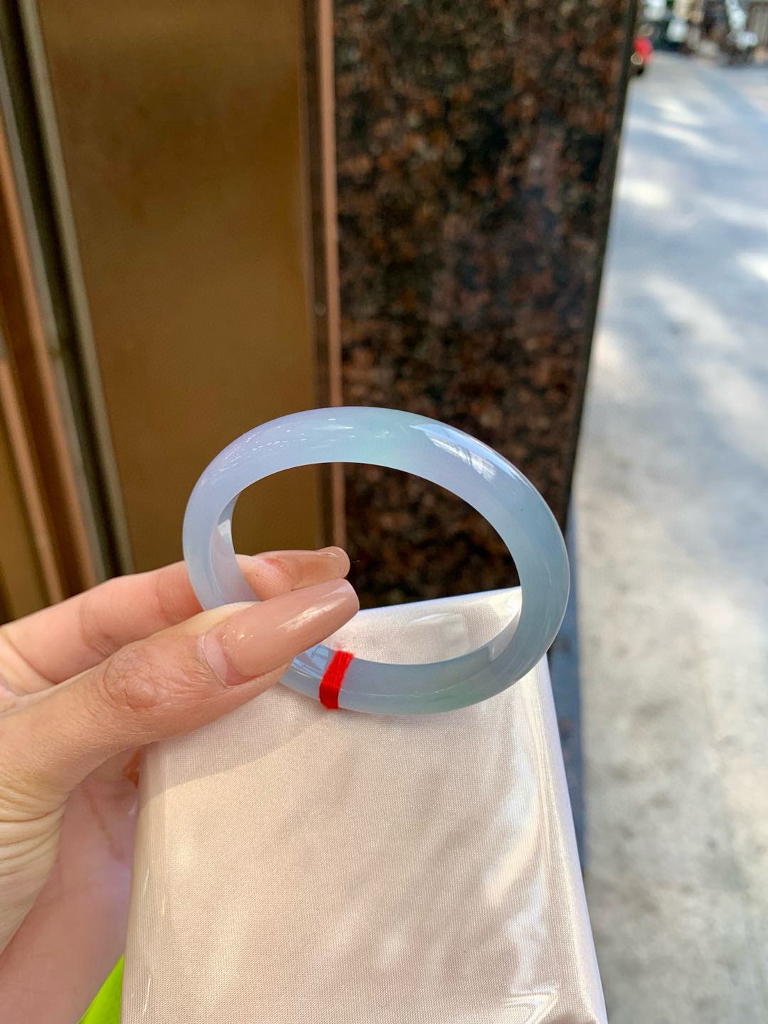 冰春彩贵妃
53.5-45.7-9.8-6
完美，清新淡雅，灵动温润，安宁清淡，明朗欢愉，给人无比的温柔与浪漫之感，优雅显气质！