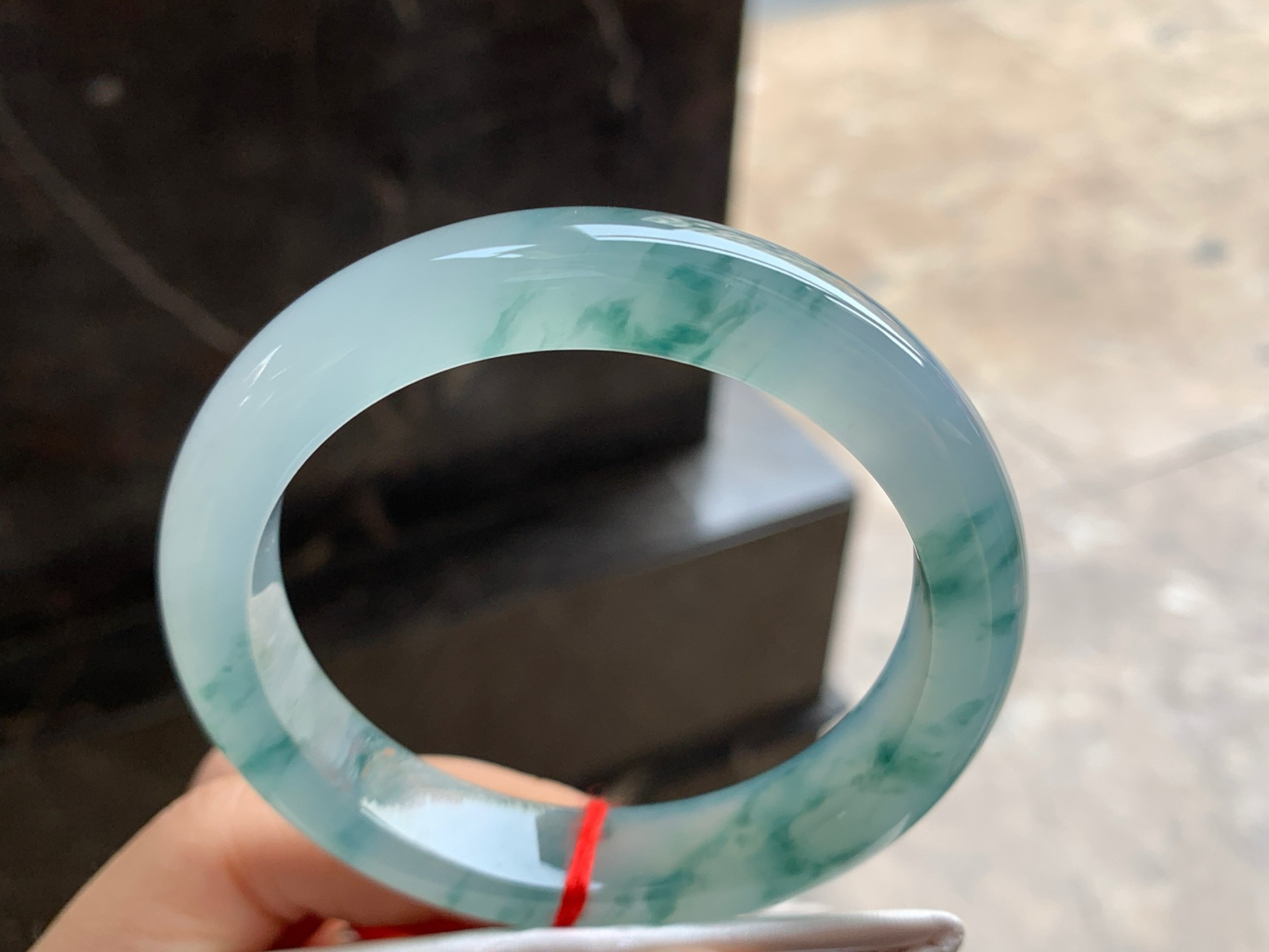 57.5-12.5-9

冰种蓝花手飘花灵韵