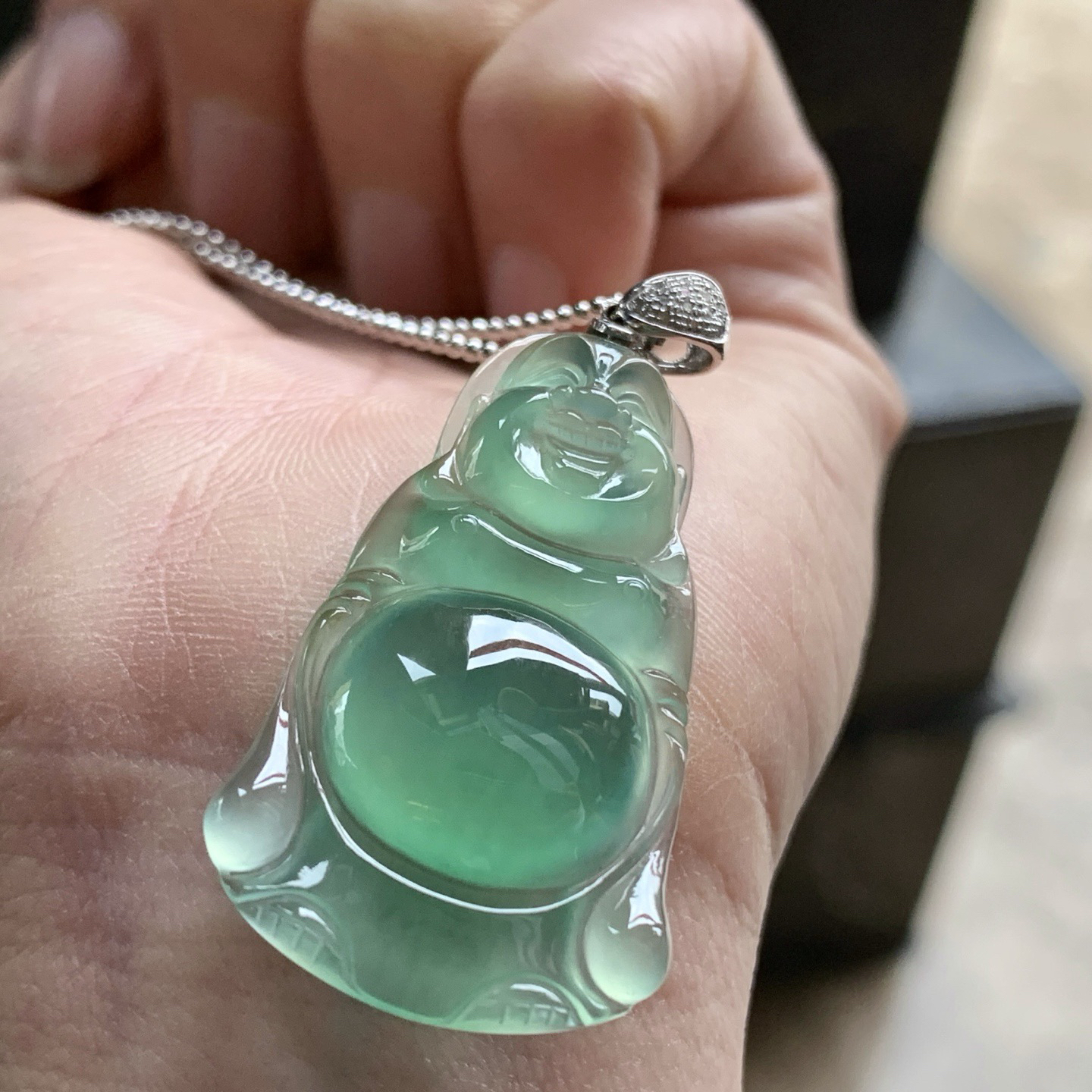 金扣冰晴站佛^_^鲜艳 起光