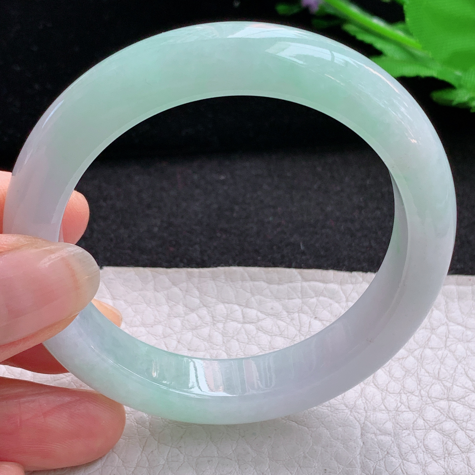 r小圈口清爽款52*11.4*8.4平安镯 天然缅甸翡翠A货冰绿宽边玉手环