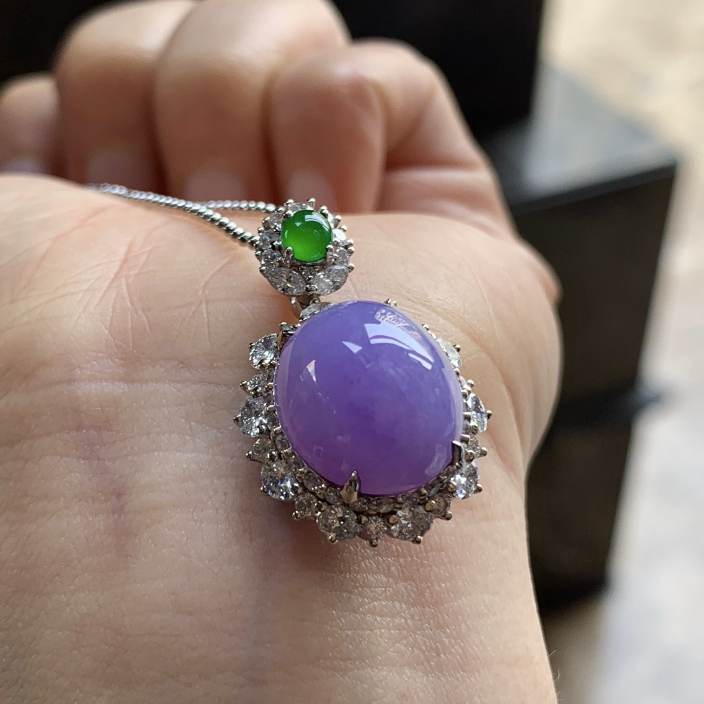 金钻镶嵌紫罗兰吊坠^_^颜色鲜艳 饱满