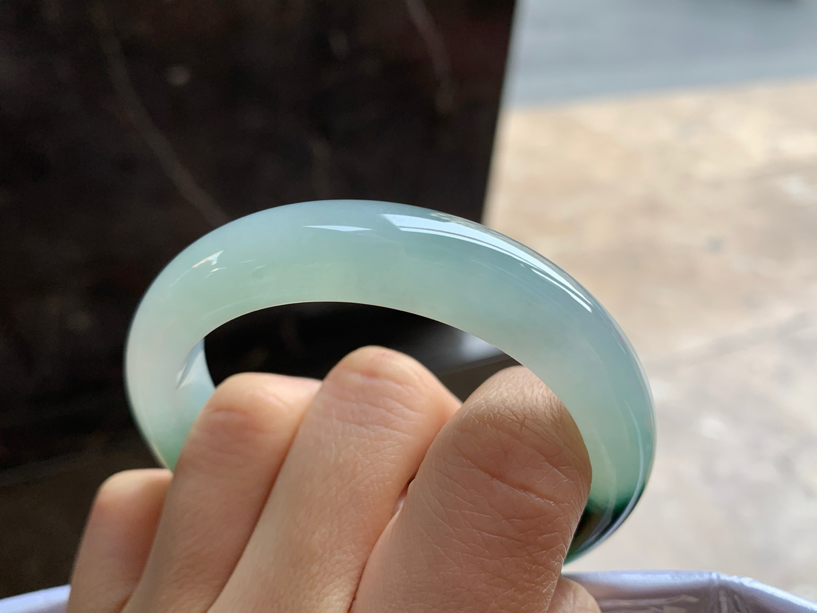 53.5–12.5-8

绿花手镯^_^飘花浓郁