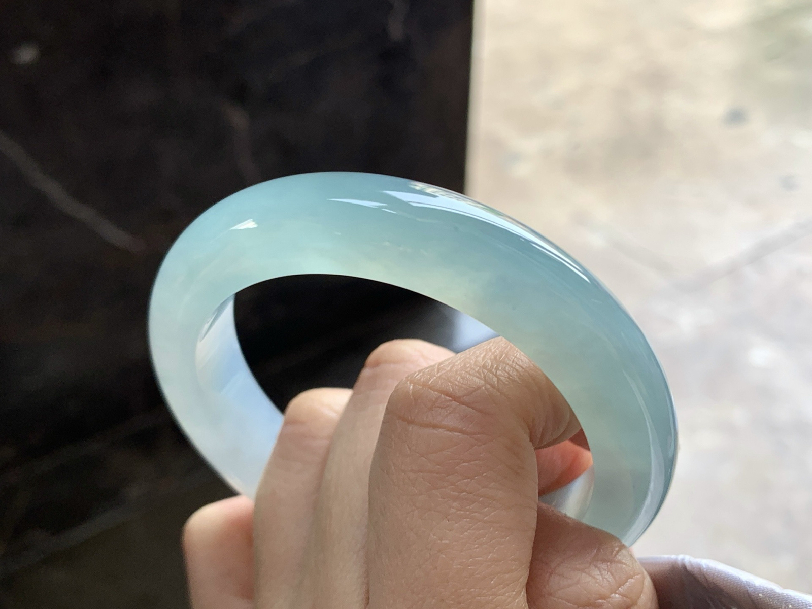 55.5-12.5-9

冰蓝手镯^_^清透 水润