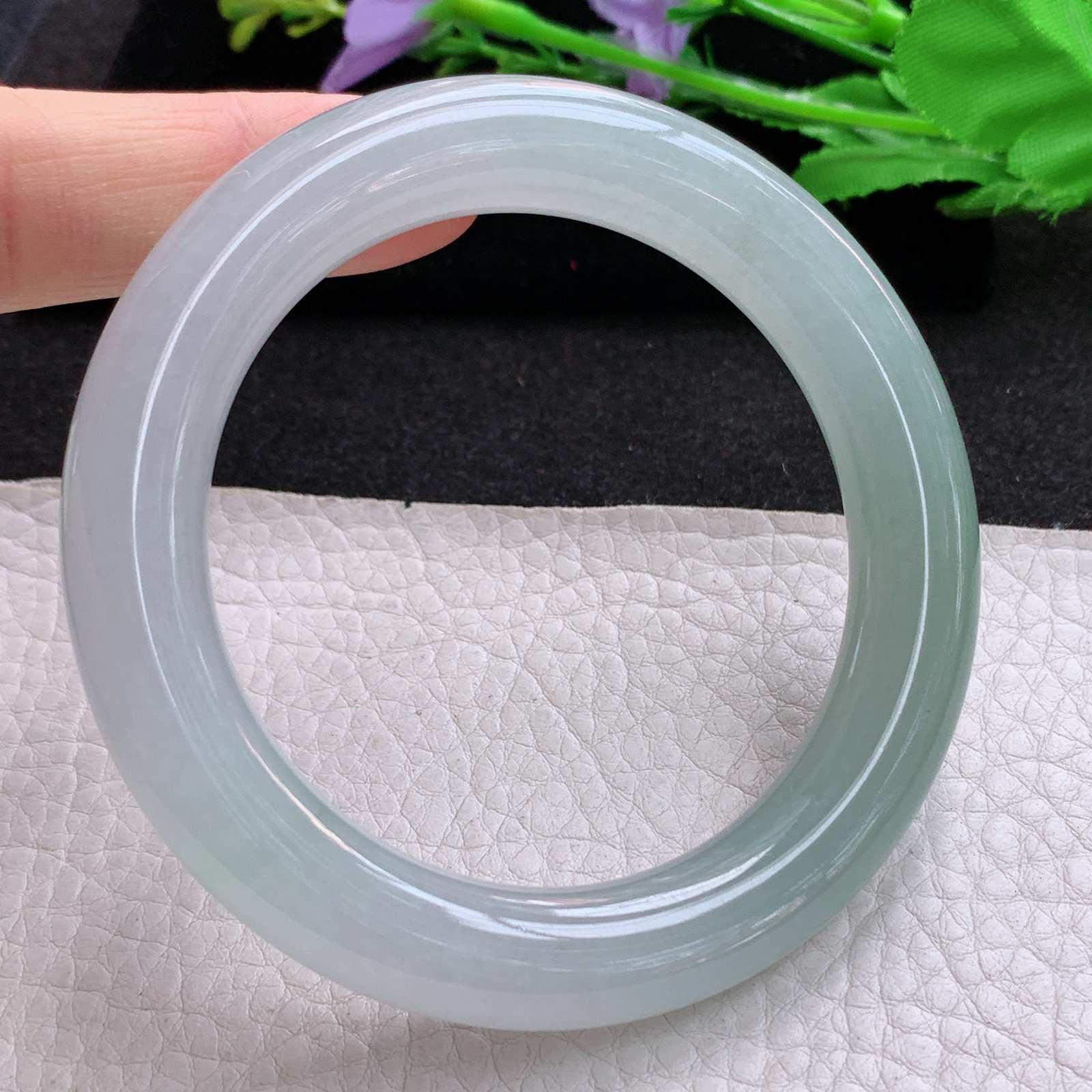 r冰润晴美款57*11.3美人镯 天然缅甸翡翠A货清爽圆条玉手环