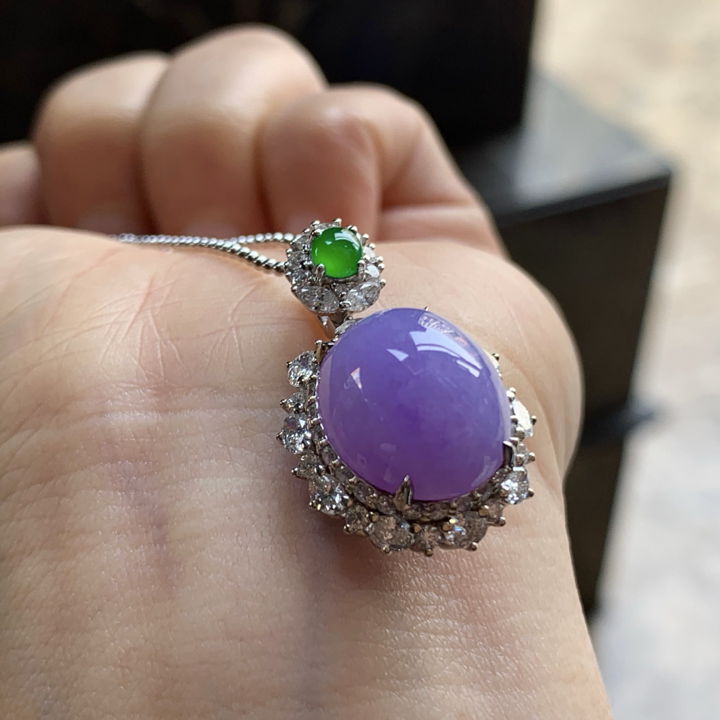 金钻镶嵌紫罗兰吊坠^_^颜色鲜艳 饱满