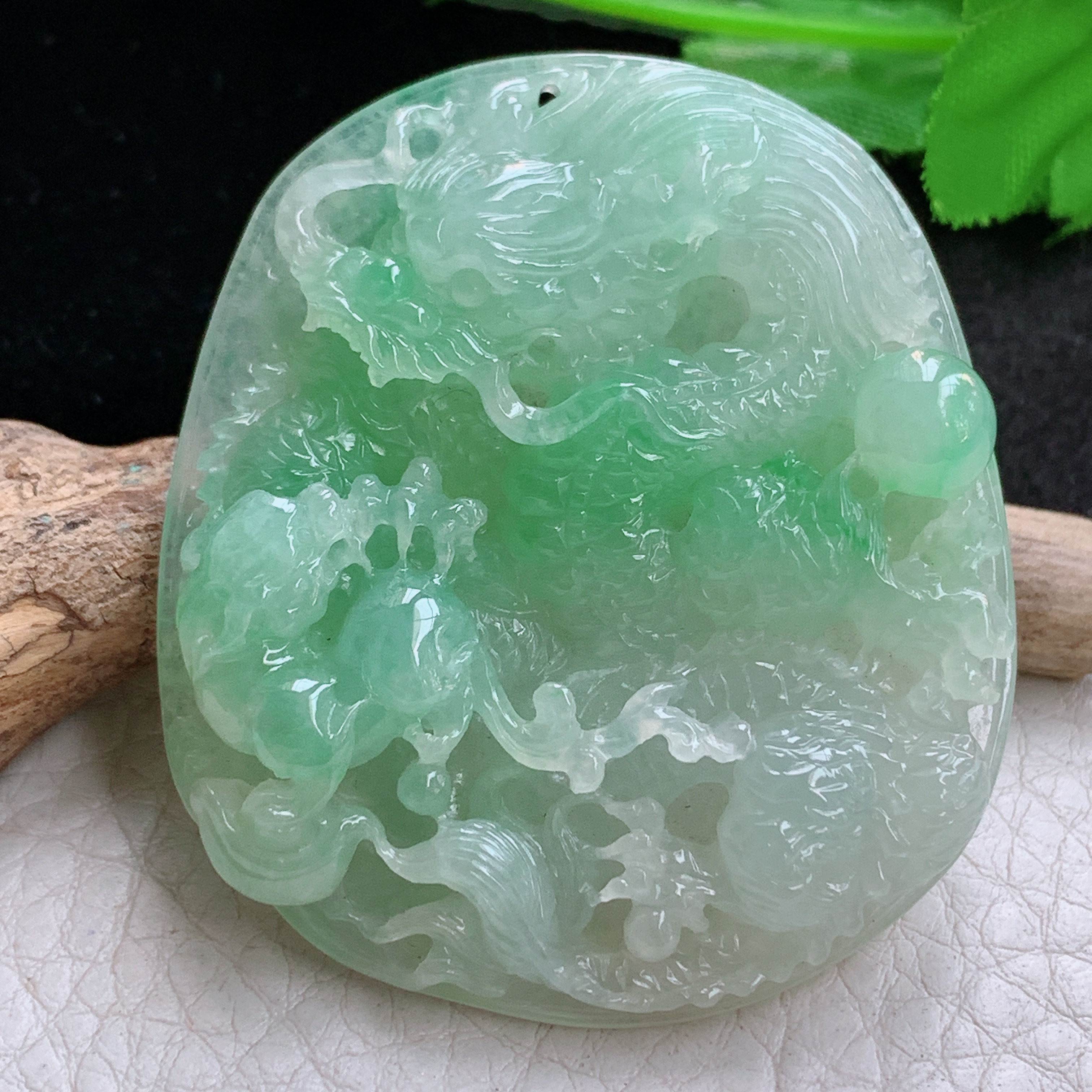 Sx实拍52.5*46*10.8缅甸天然翡翠冰绿望子成龙吊坠男款龙牌项坠