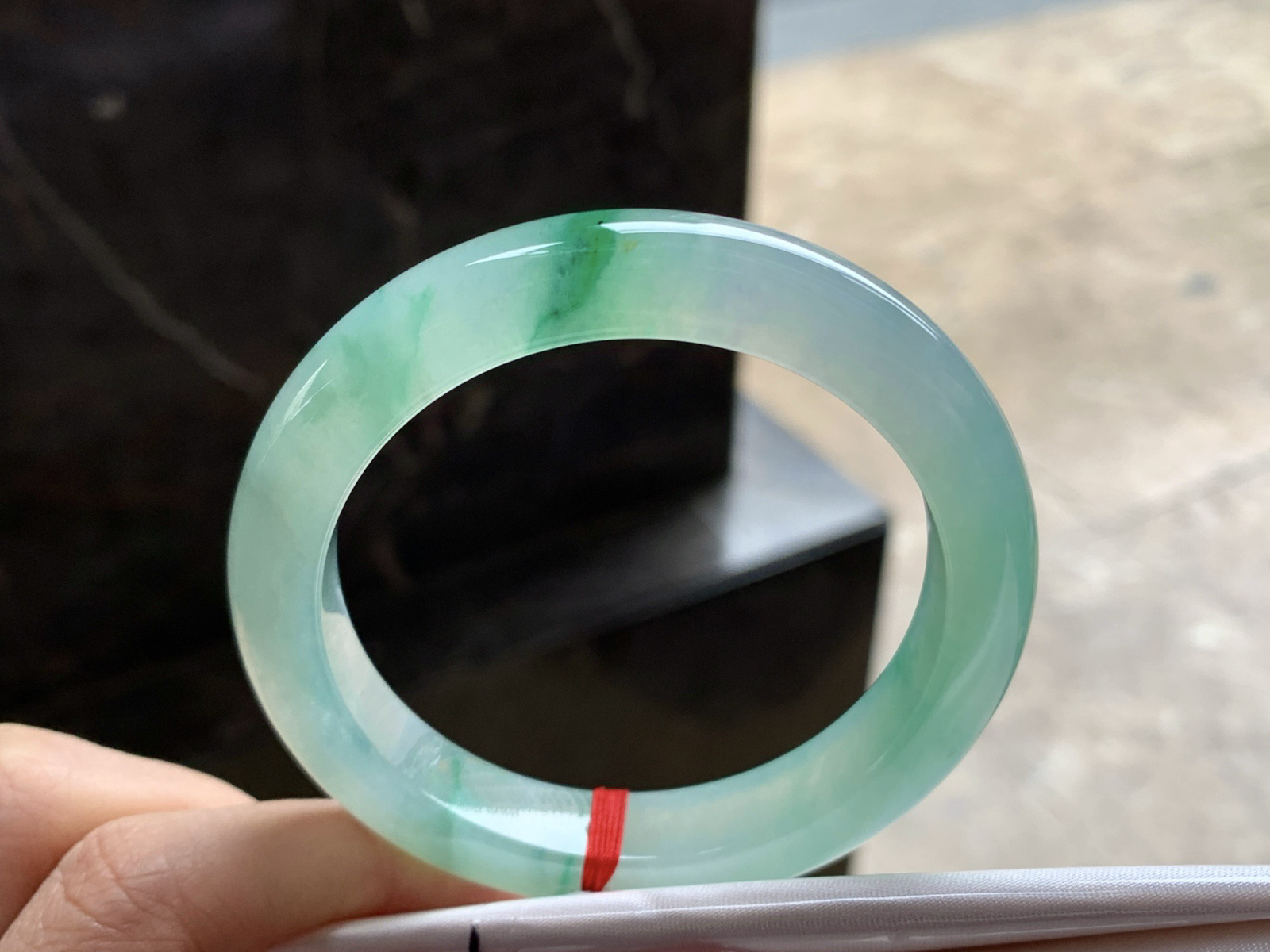 54-10.9-8.8

飘绿手镯^_^清新冰透 色阳