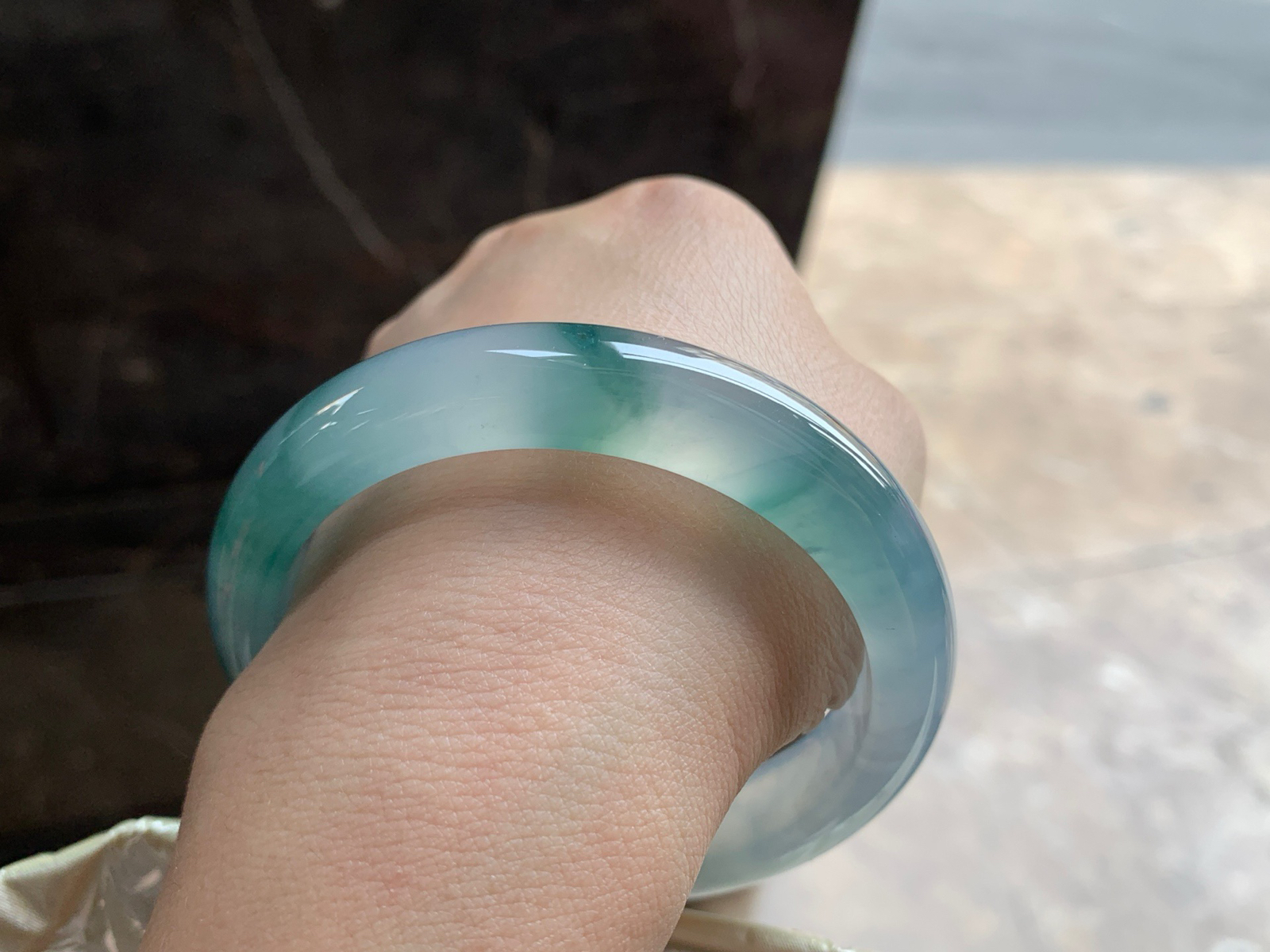 57-12.4-8.3

冰种蓝花手镯^_^飘花灵韵