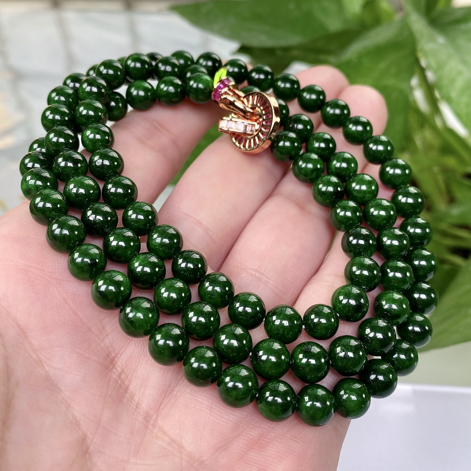 缅甸天然翡翠A货，卡7.5水润辣绿圆珠项链手链，尺寸：7.5mm/90颗，长度680mm，重量：70.23g