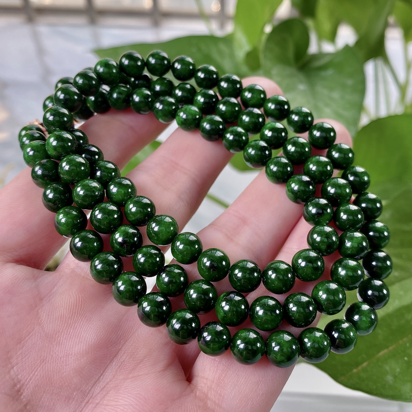 缅甸天然翡翠A货，卡7.5水润辣绿圆珠项链手链，尺寸：7.5mm/90颗，长度680mm，重量：69.85g