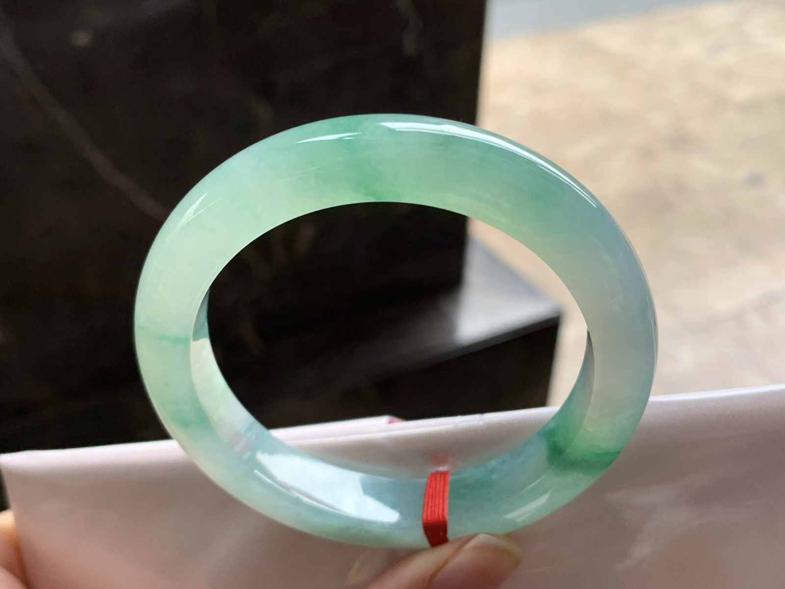 54-10.9-8.8

飘绿手镯^_^清新冰透 色阳