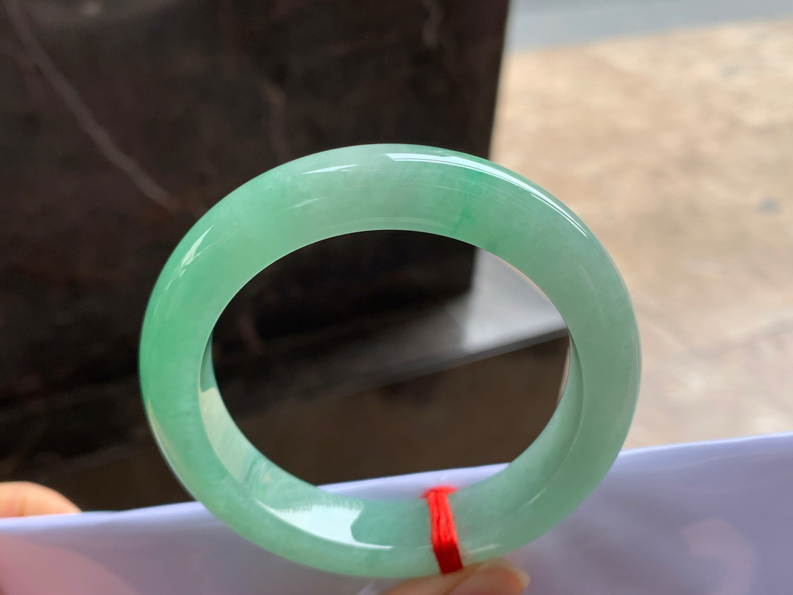 53.5-12.2-9.3

阳绿色手镯^_^色阳 细腻